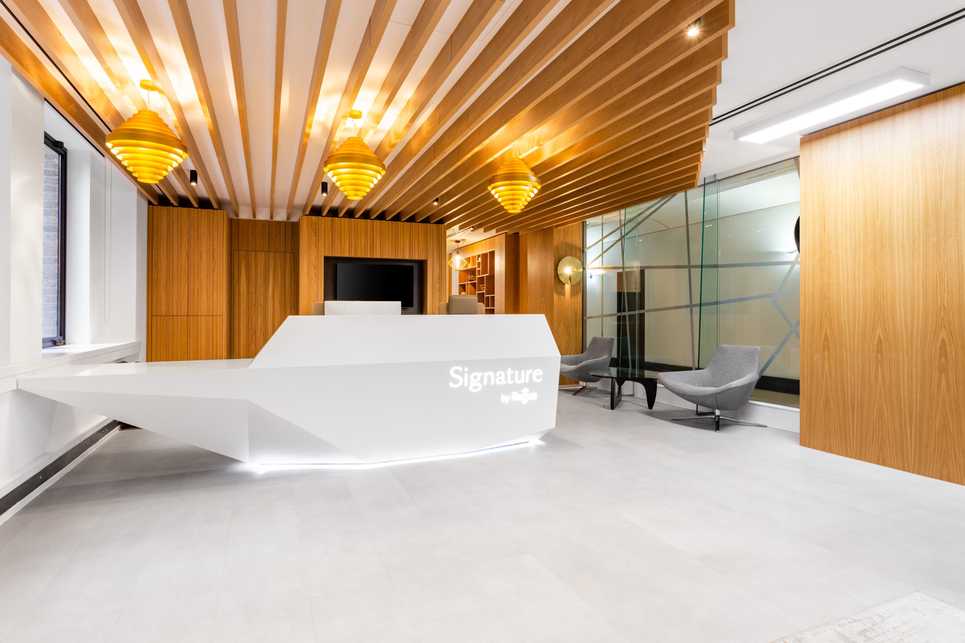 LONDON, Mayfair - Berkeley Square image 7