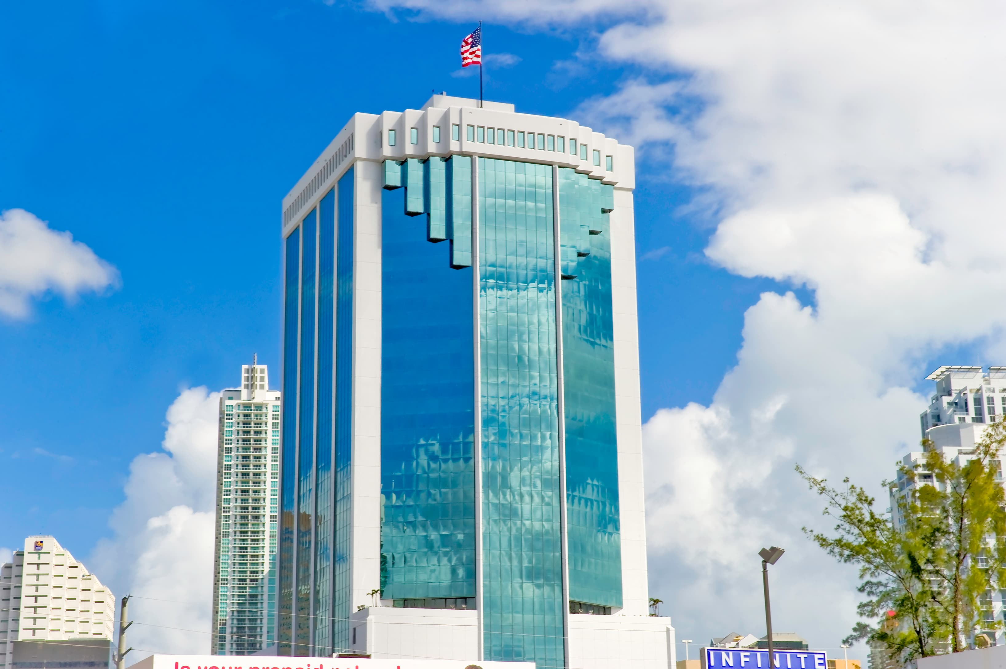 FL, Miami - Brickell Bayview Center image 8