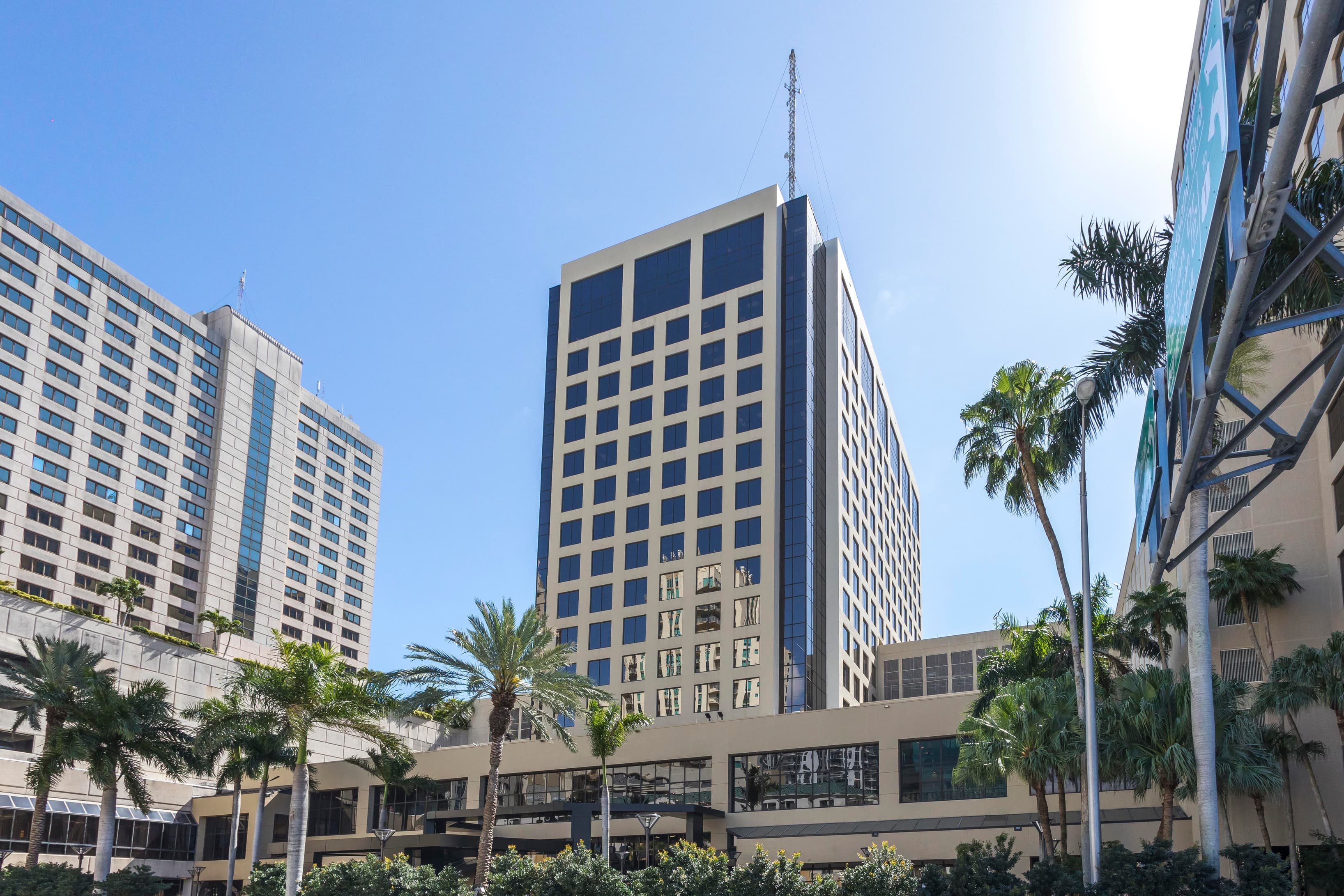 FL, Miami - Dadeland image 6 FL, Miami - Dadeland image 6