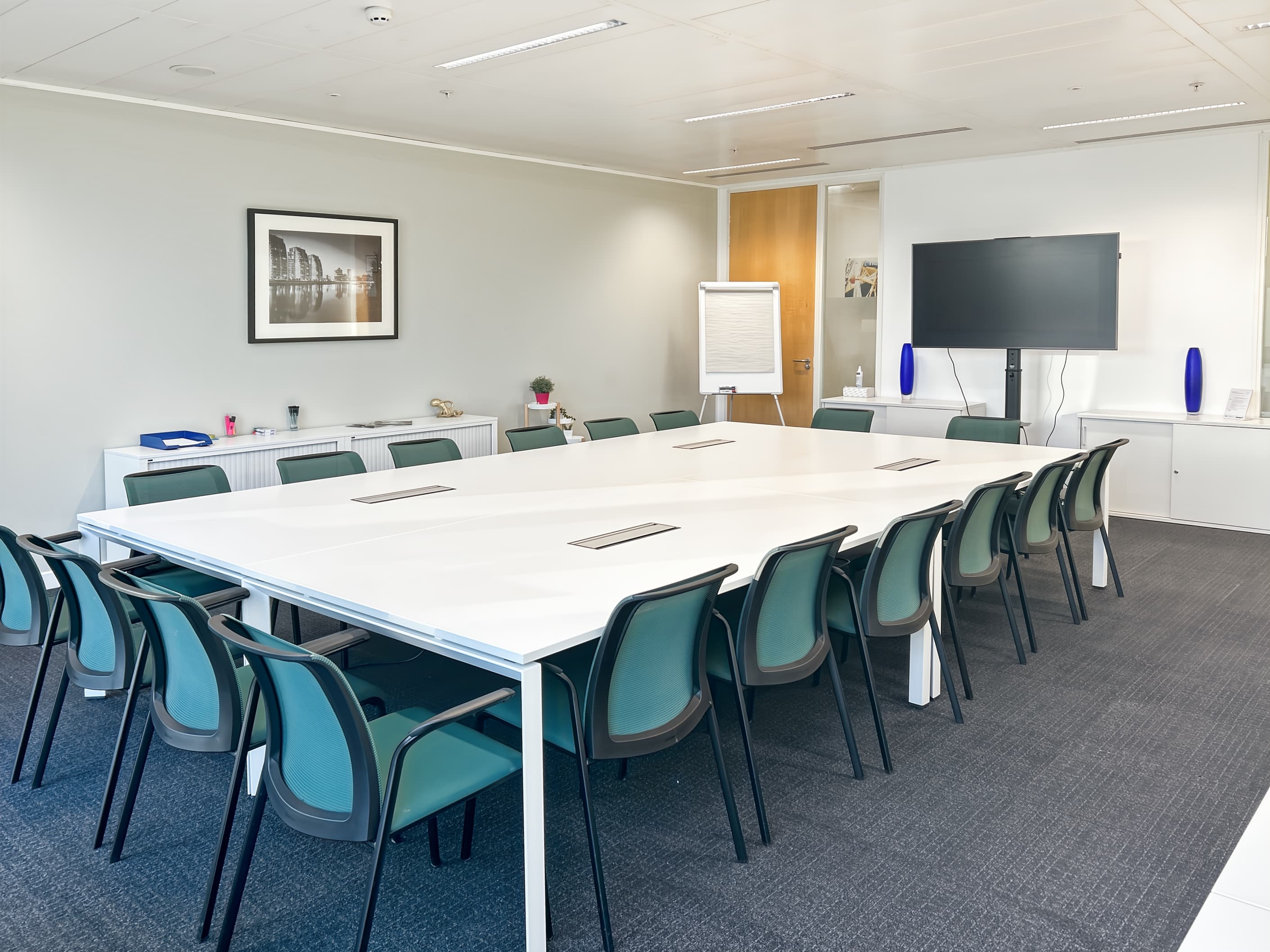 MANCHESTER, Spinningfields image 1