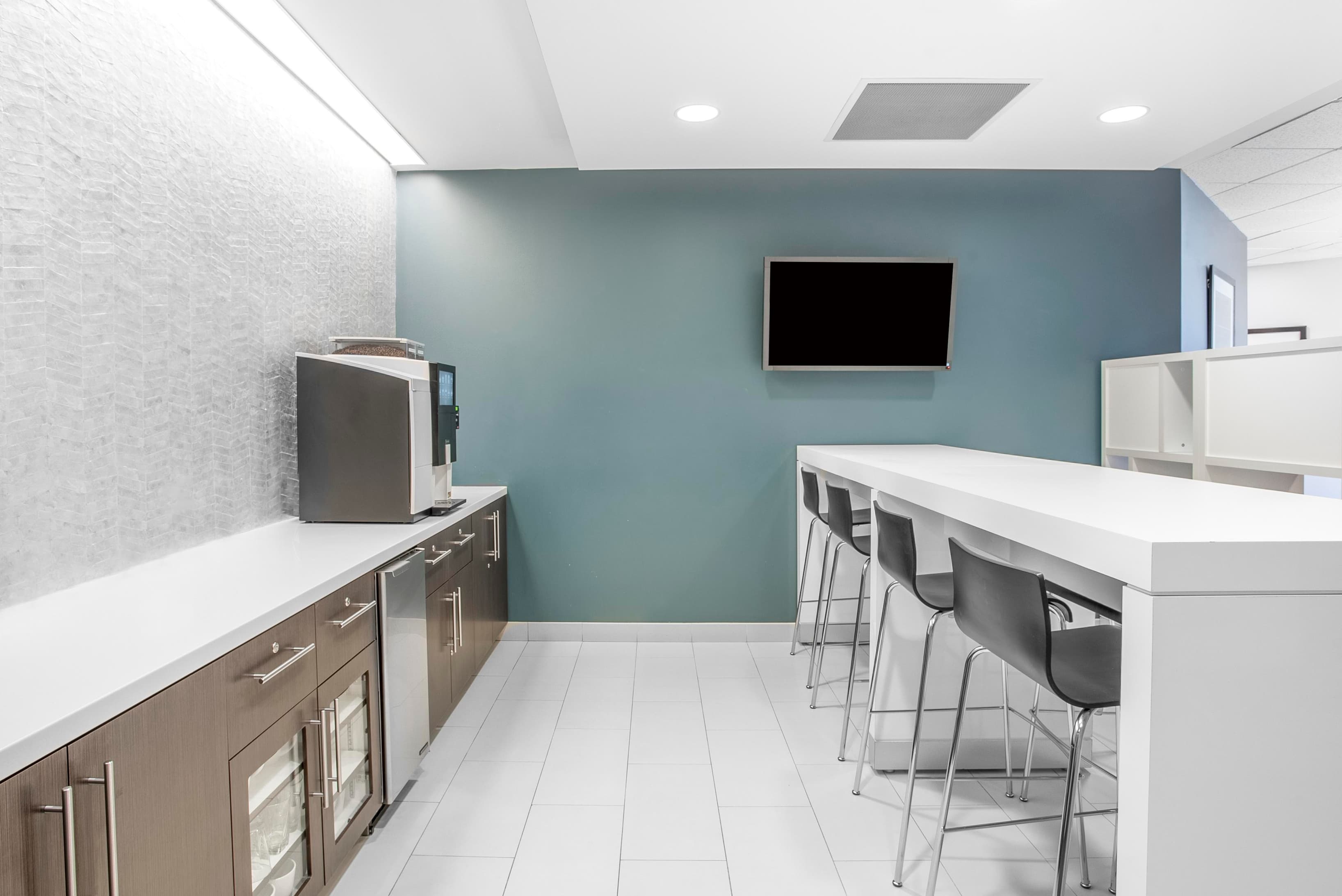 CA, Redwood City - Twin Dolphin Drive image 8 CA, Redwood City - Twin Dolphin Drive image 8