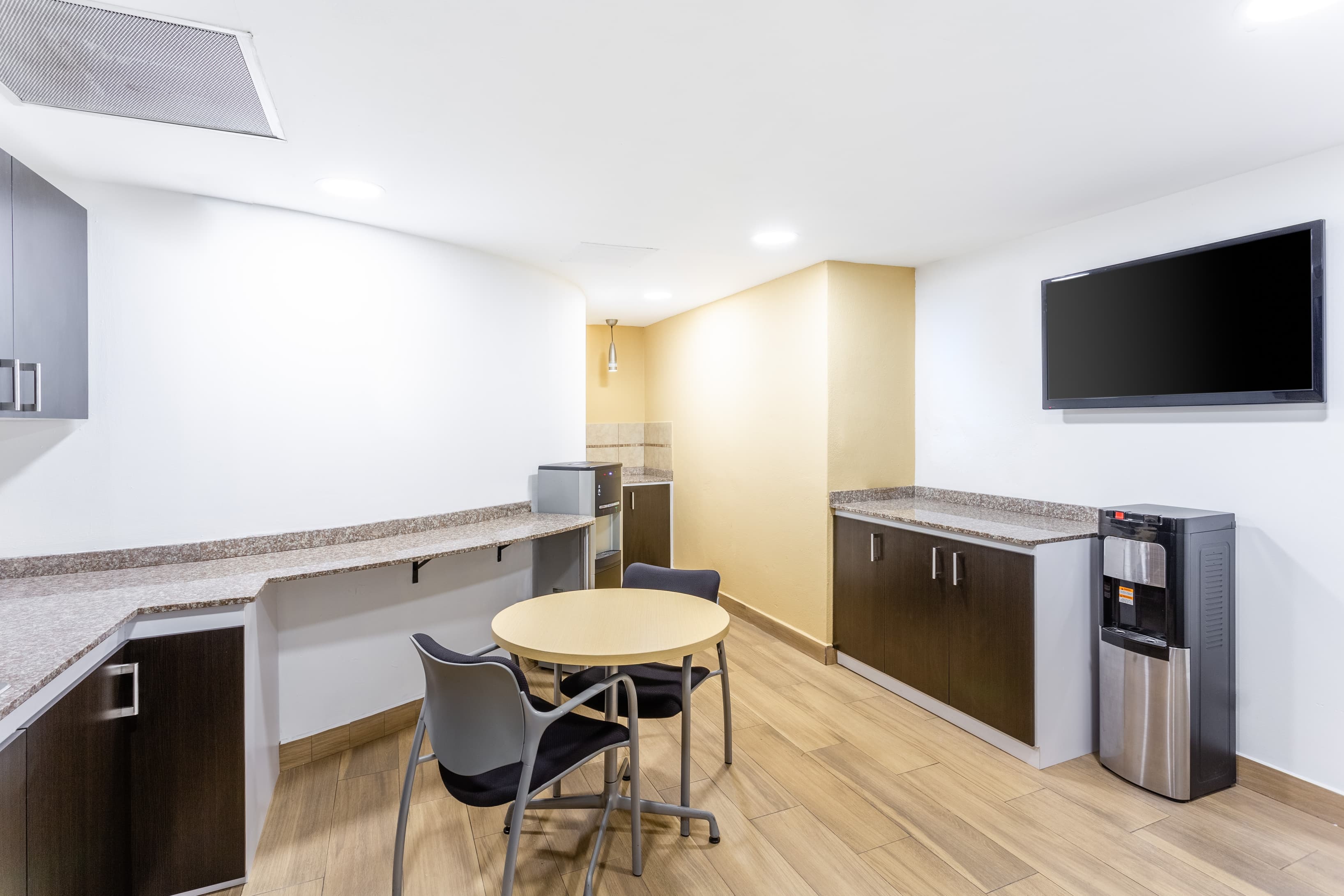 GUATEMALA, Guatemala City, Europlaza image 1