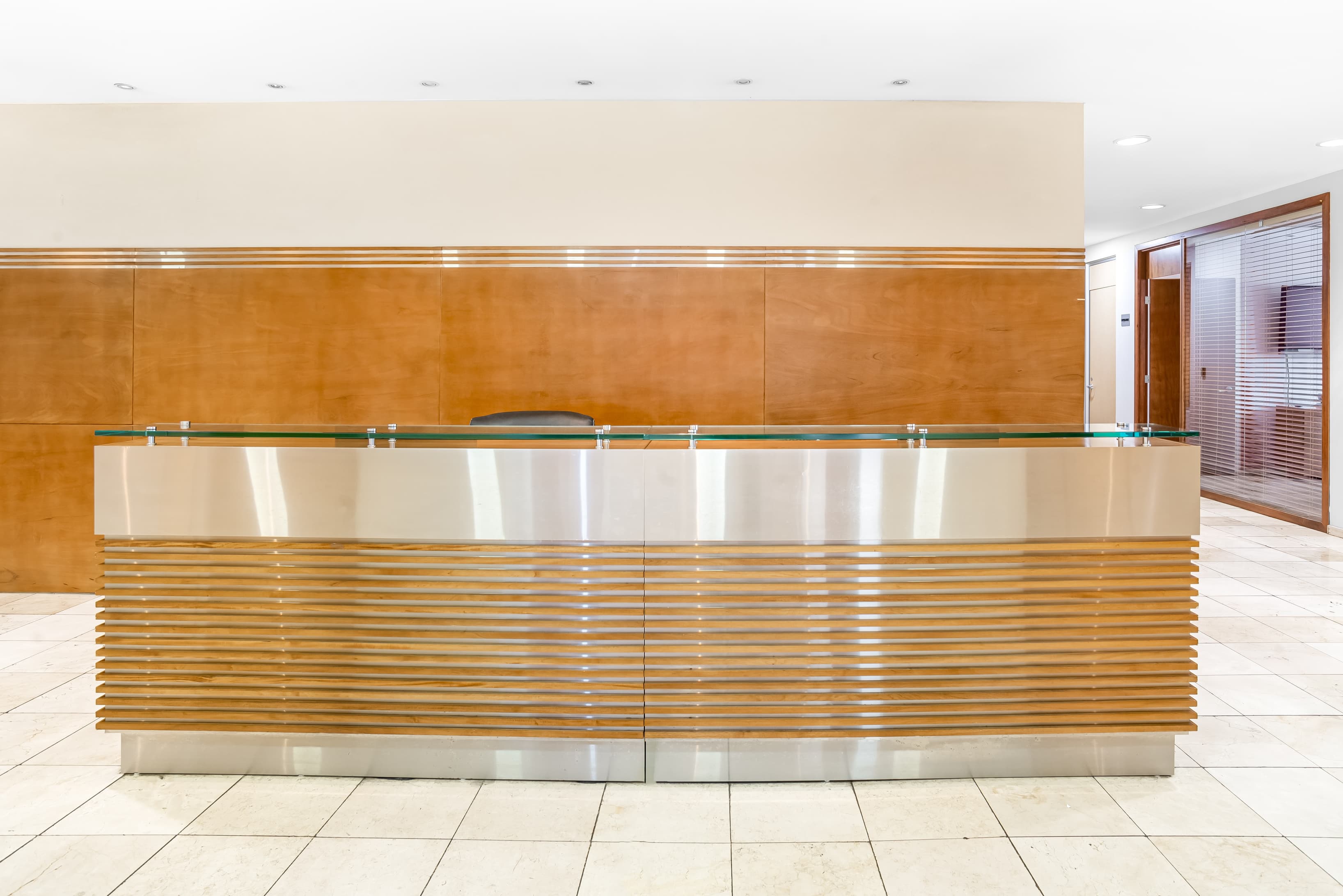 COSTA RICA, San Jose, Plaza Roble Las Terrazas image 1