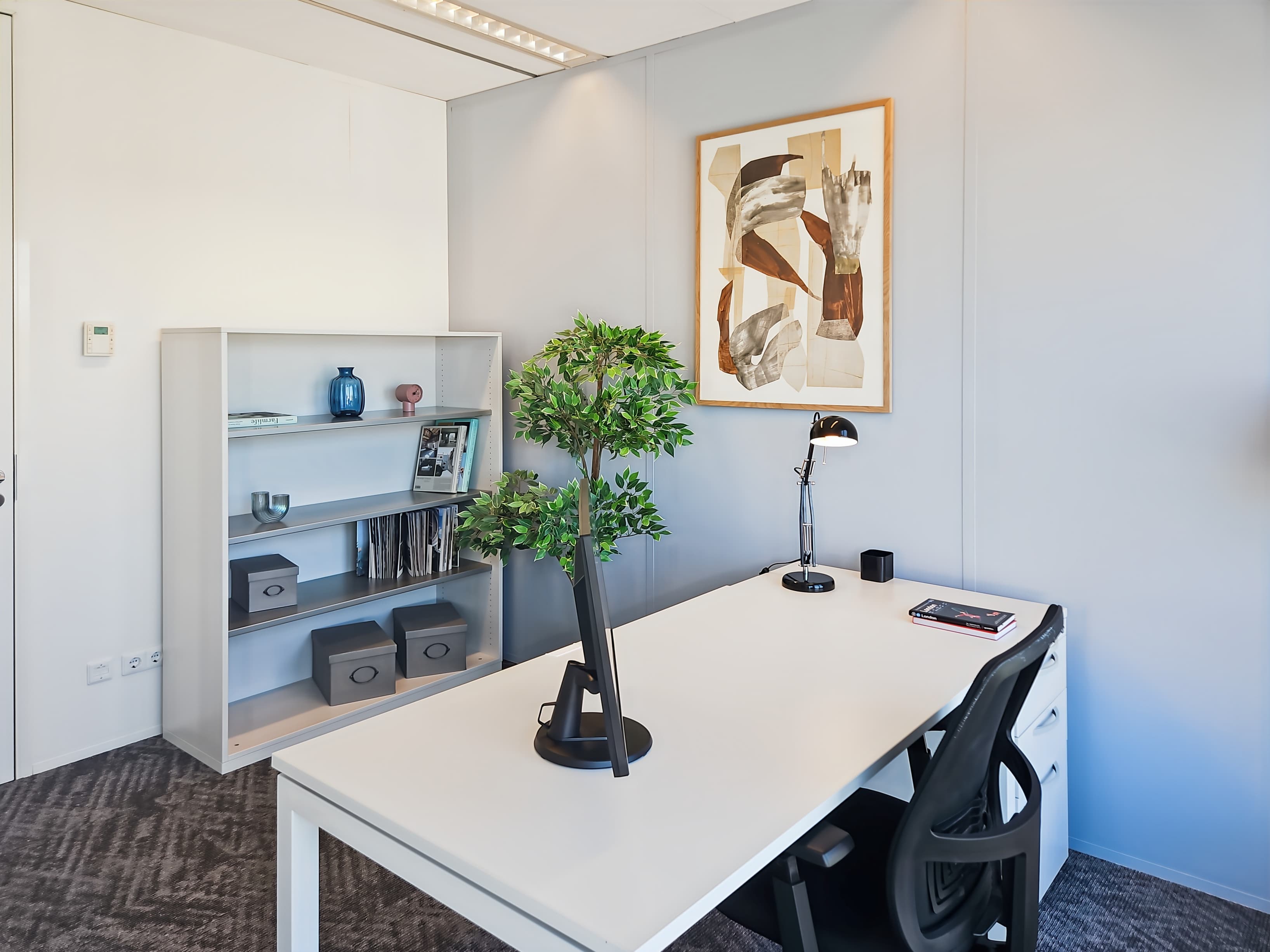 Den Bosch, Stationsplein image 9