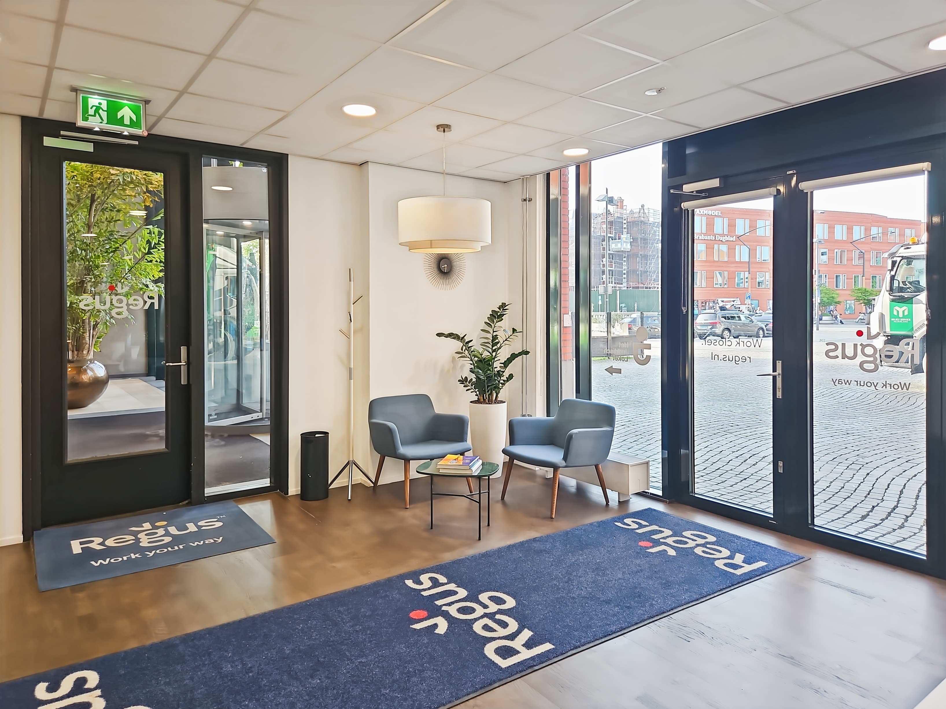 Den Bosch, Stationsplein image 4