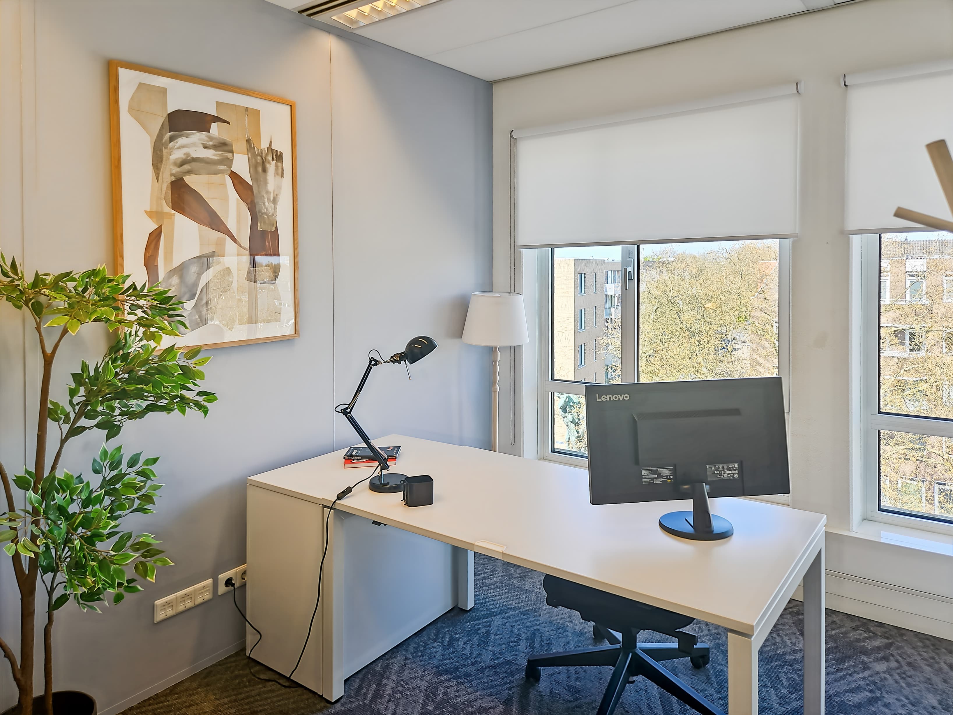 Den Bosch, Stationsplein image 2