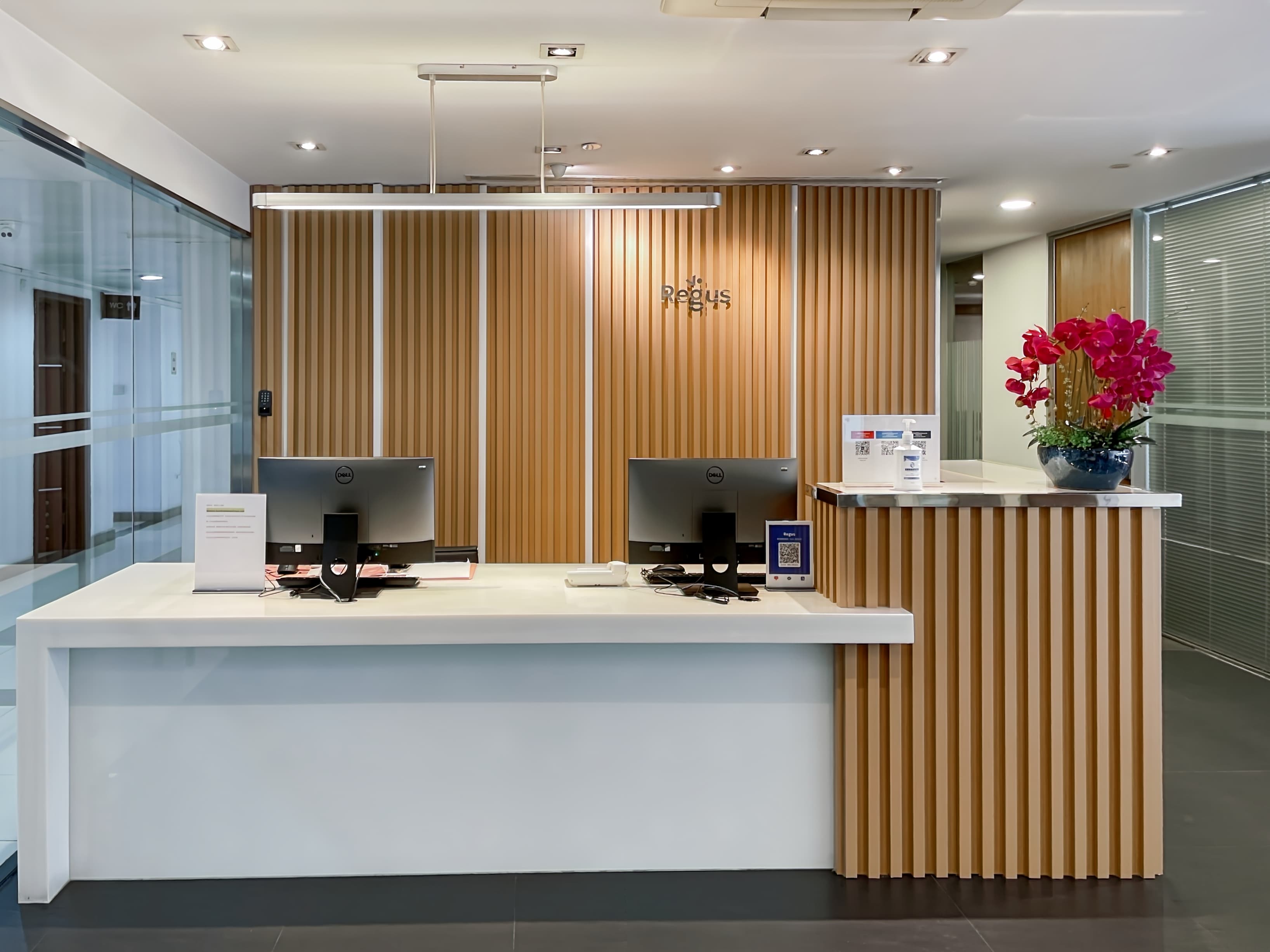 HANGZHOU, Foreign Economy & Trade Plaza image 1 HANGZHOU, Foreign Economy & Trade Plaza image 1