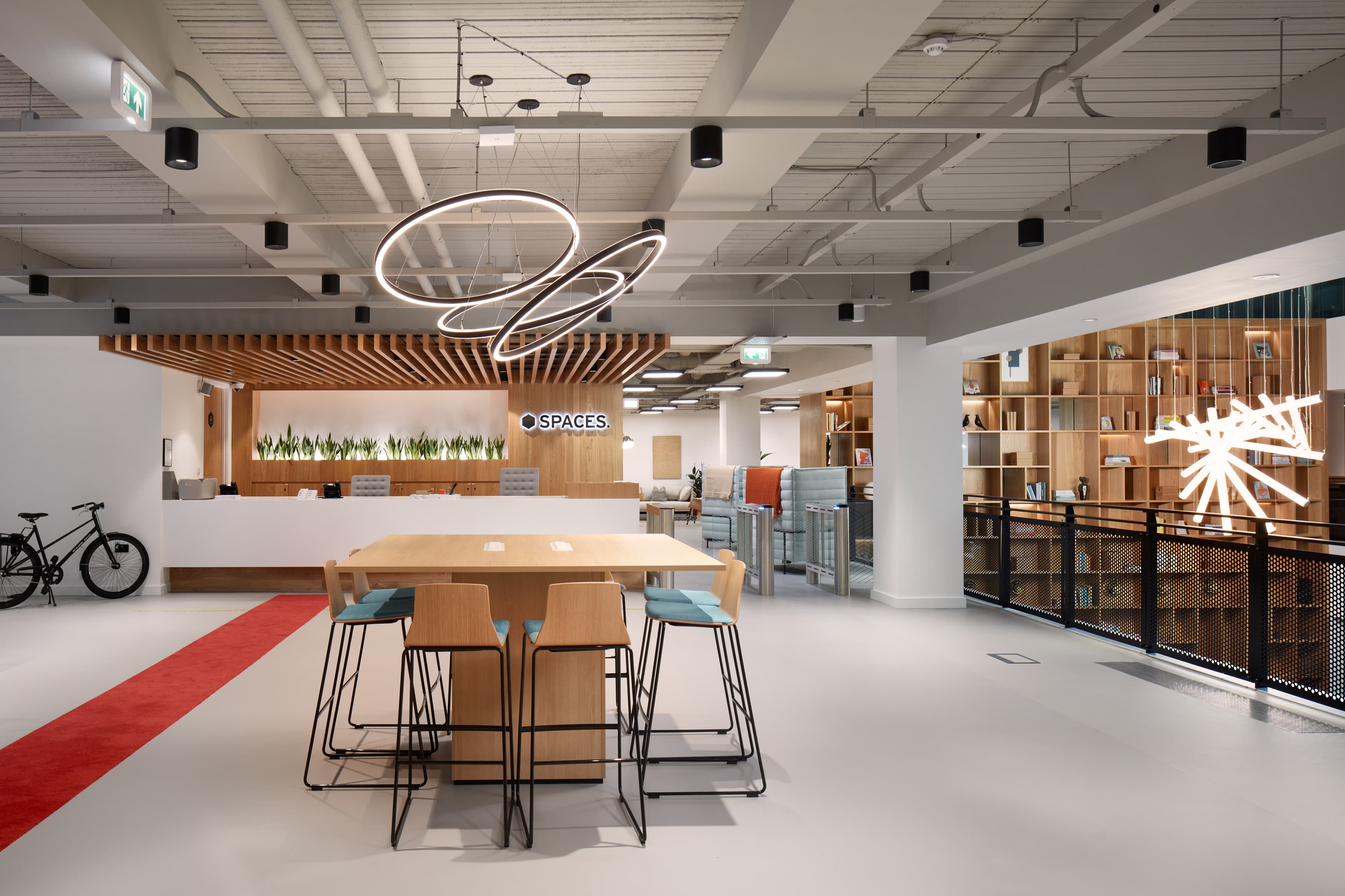 LONDON, LIVERPOOL STREET STATION image 4