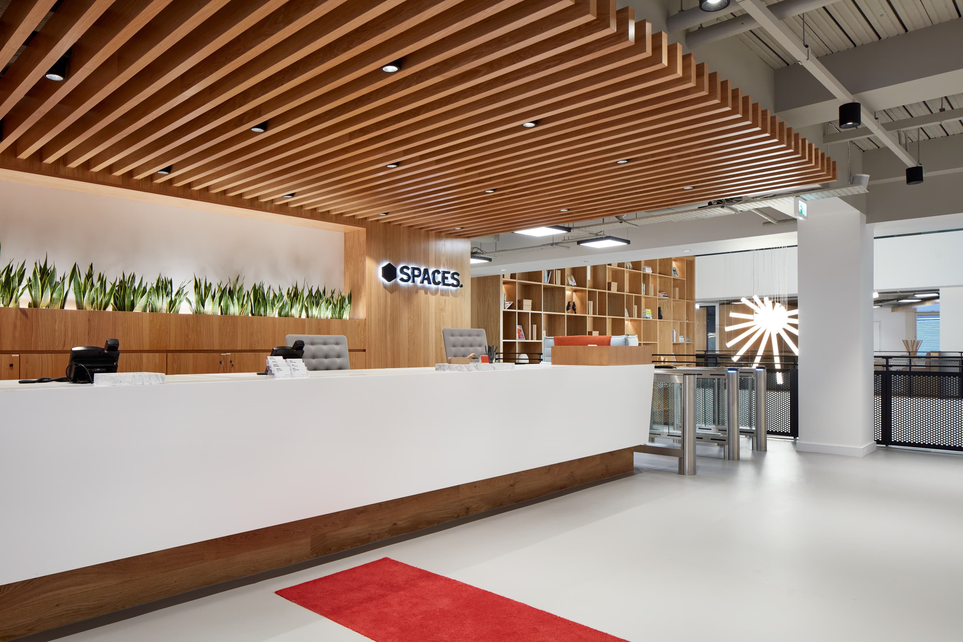 LONDON, LIVERPOOL STREET STATION image 7