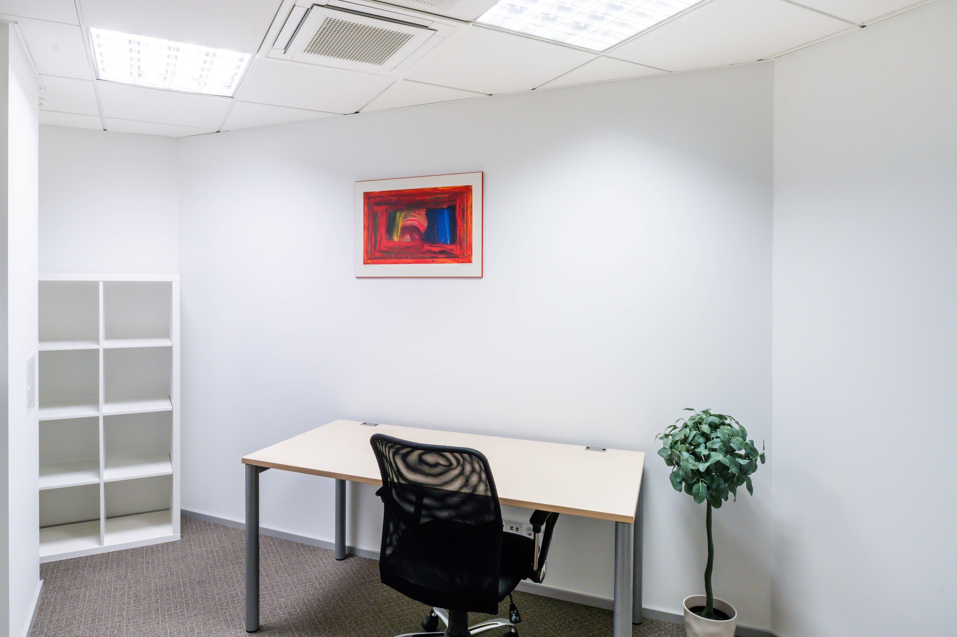 TALLINN, Metro Plaza image 5