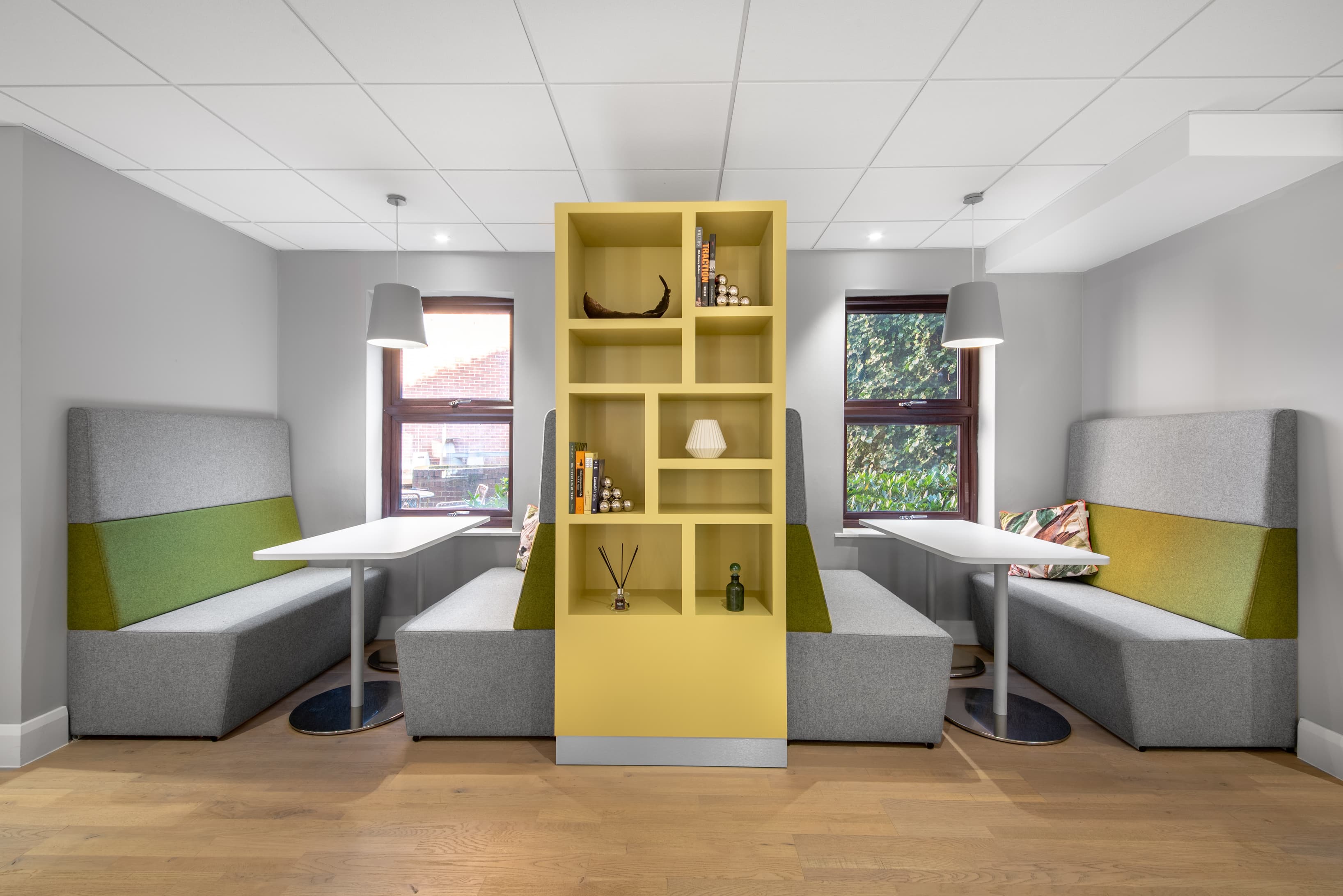 NEWBURY, Oxford House image 4 NEWBURY, Oxford House image 4