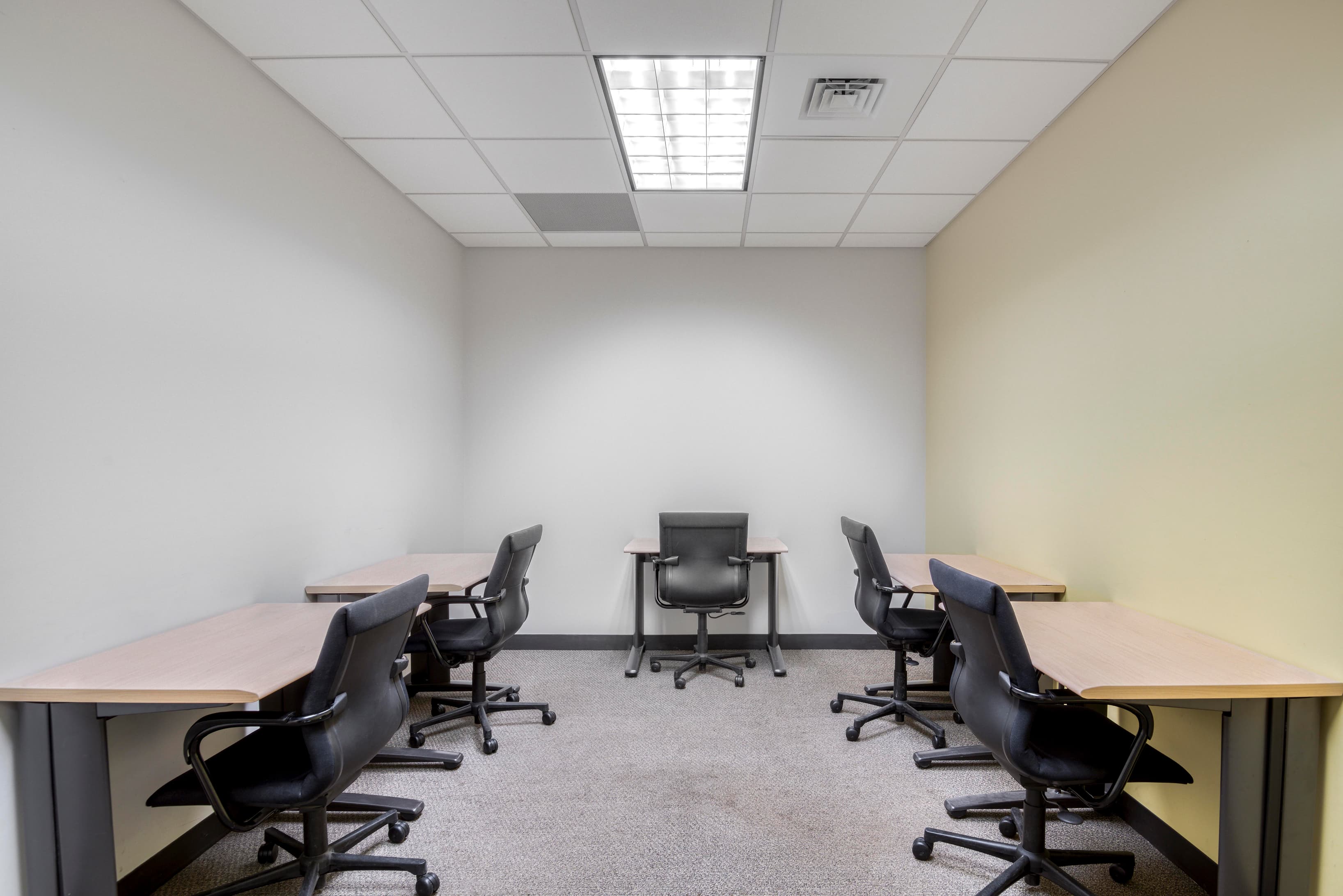 MA, Burlington - The District image 1