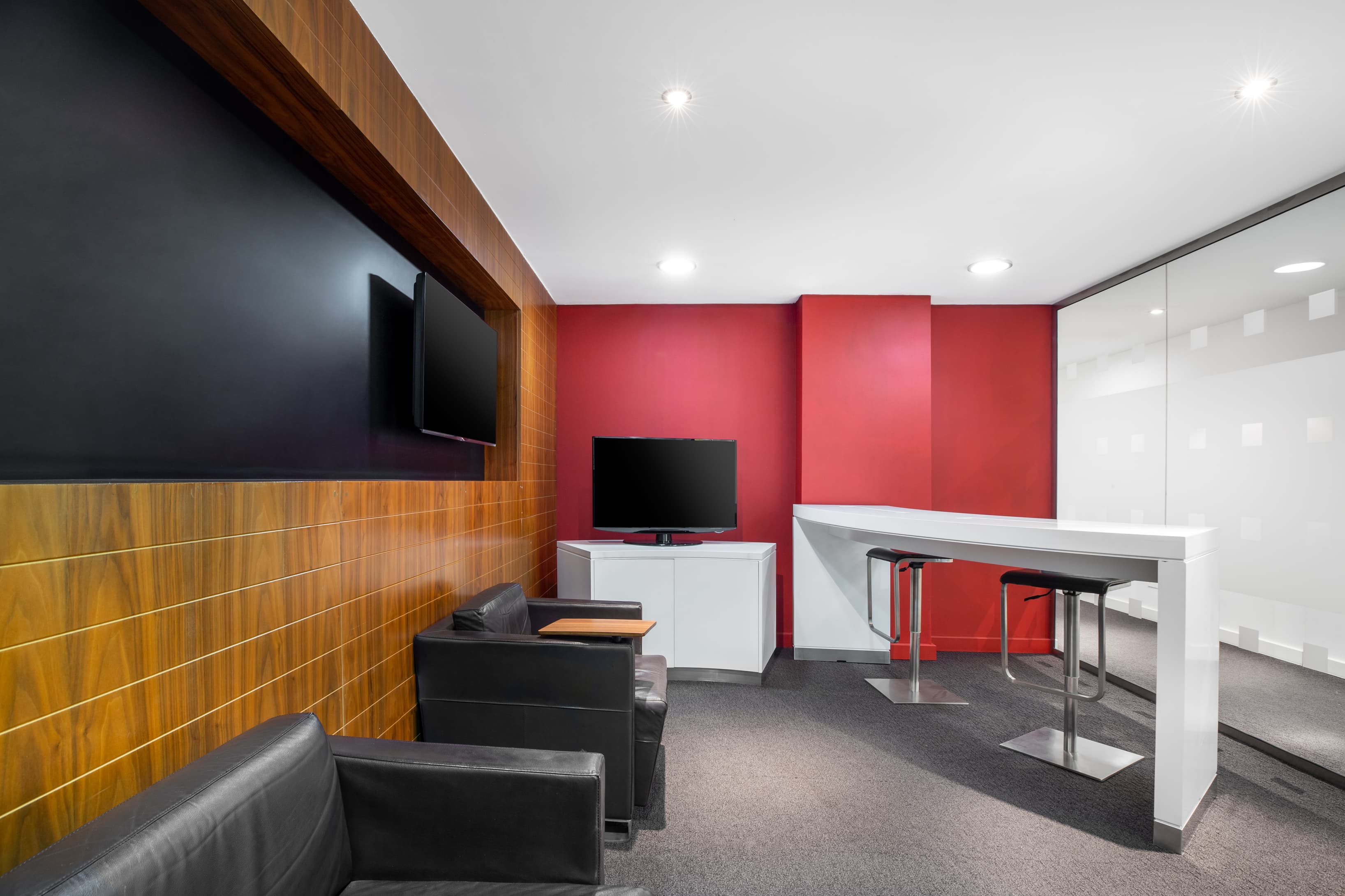 MUSCAT, Al Wattayah image 1 MUSCAT, Al Wattayah image 1