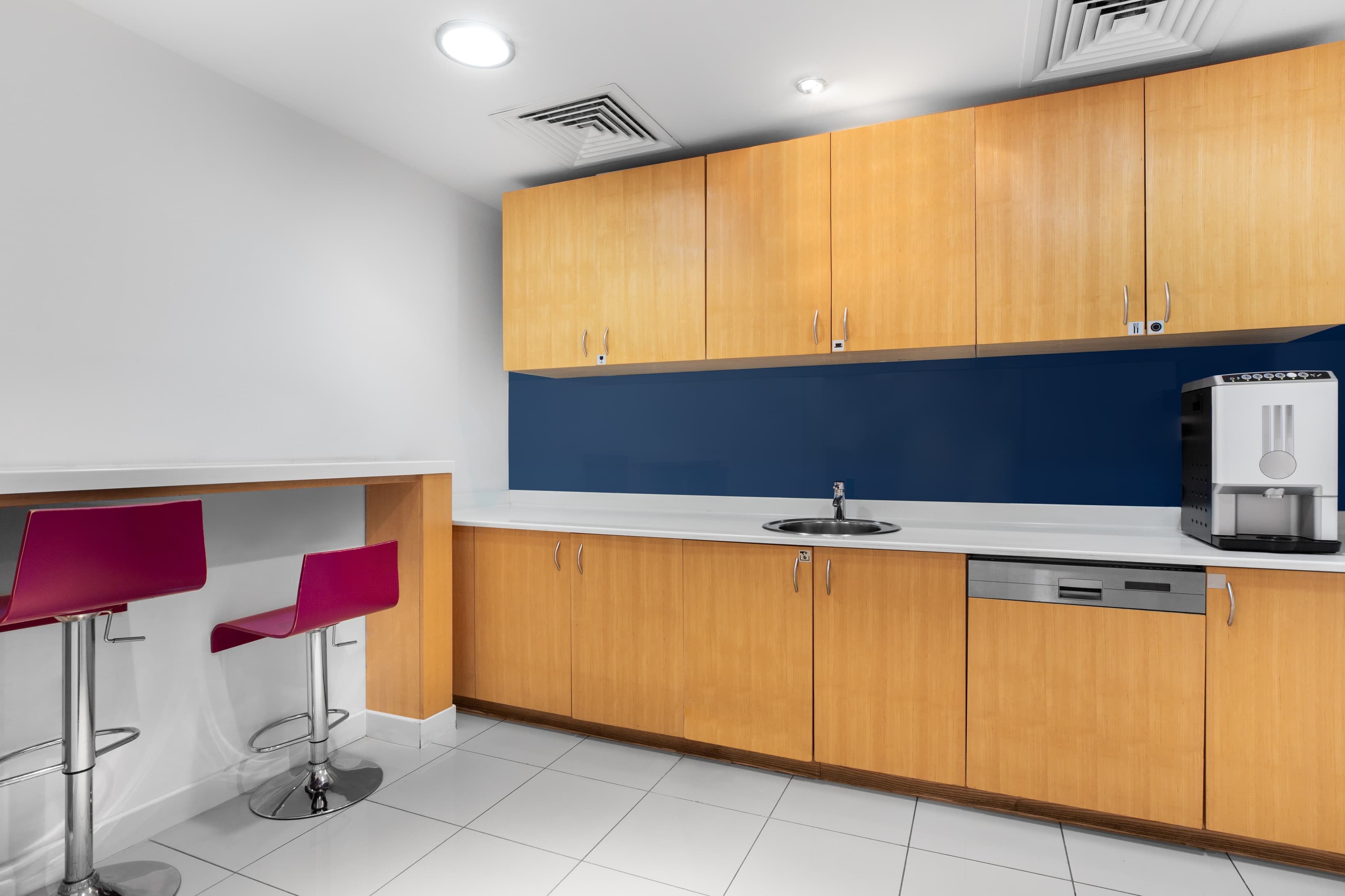 MUSCAT, Al Wattayah image 5 MUSCAT, Al Wattayah image 5