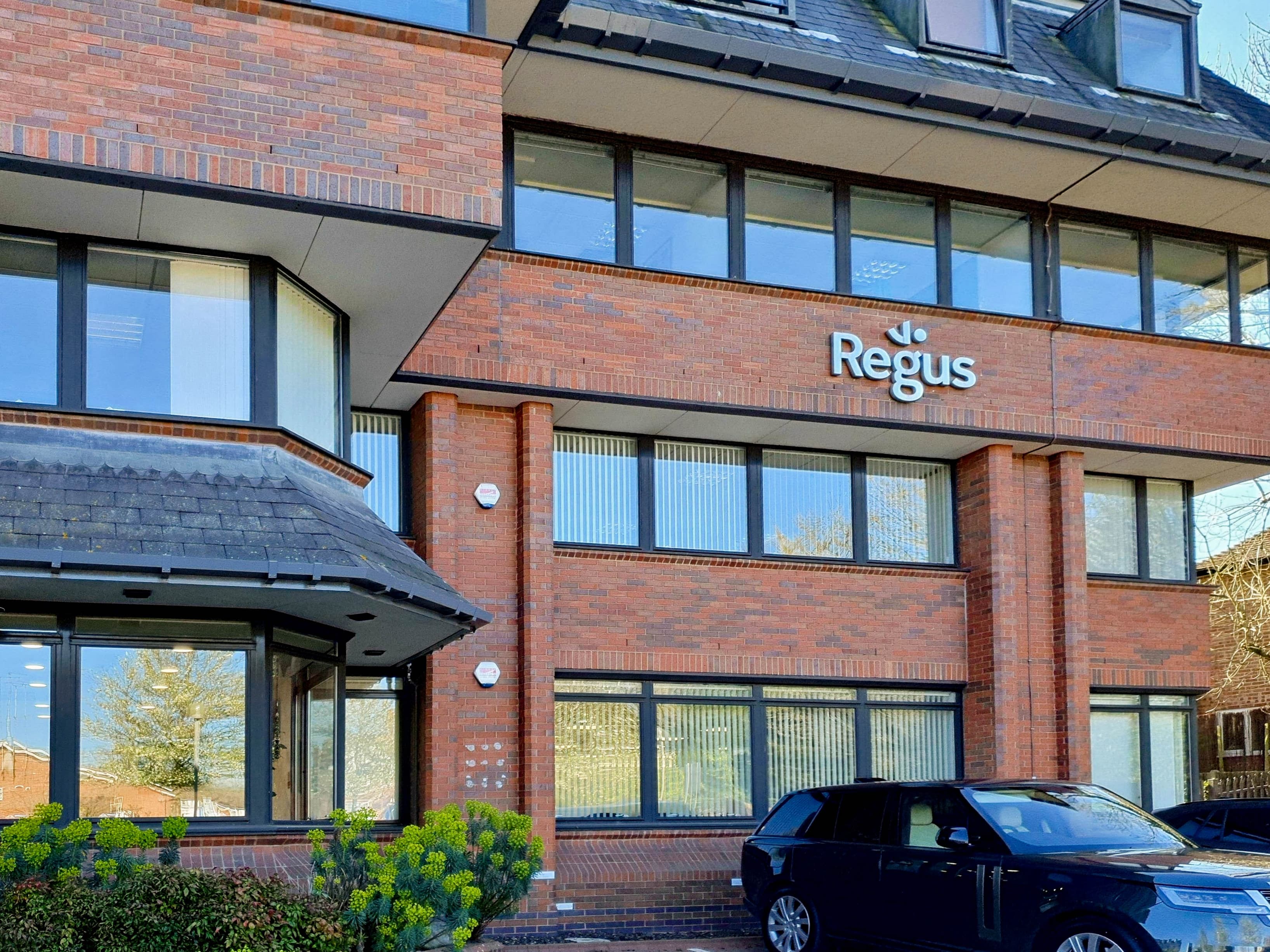 HORSHAM, Worthing Road image 1 HORSHAM, Worthing Road image 1