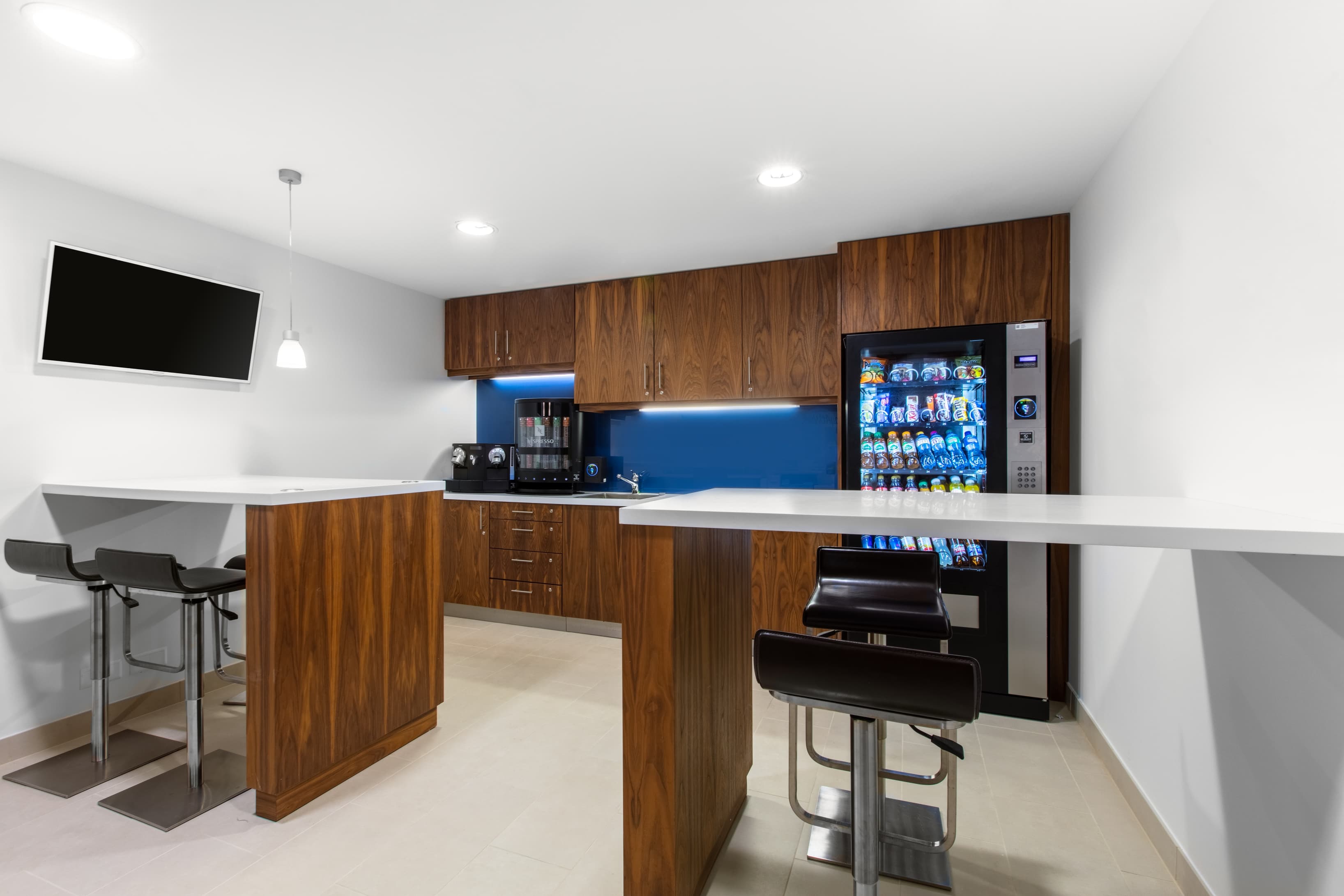 Zug, Metalli image 9