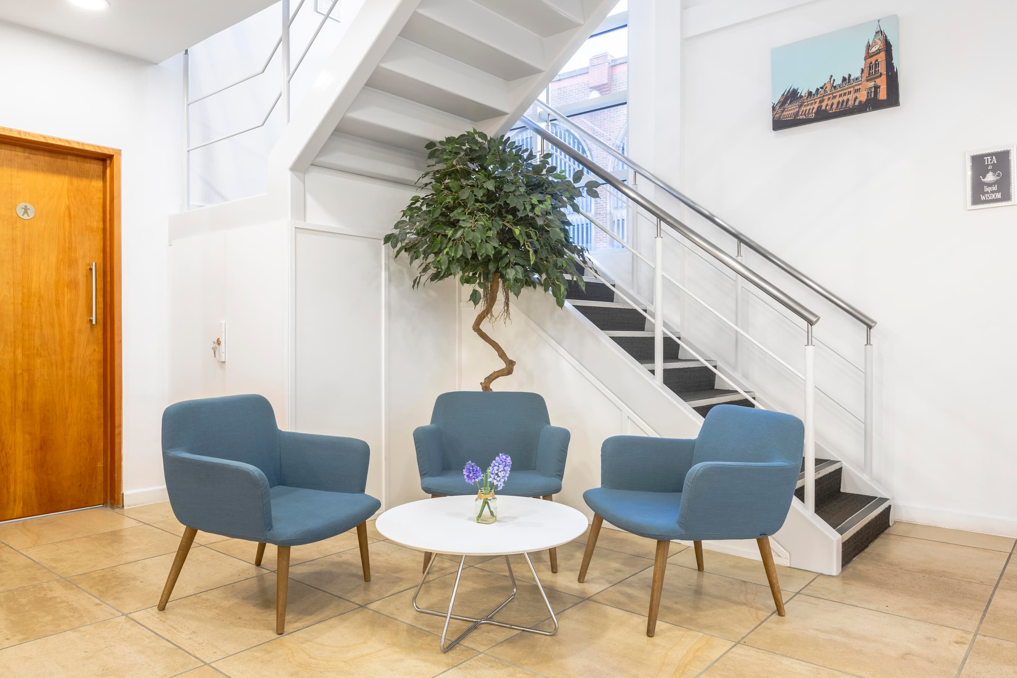 REDHILL, Town Centre image 5