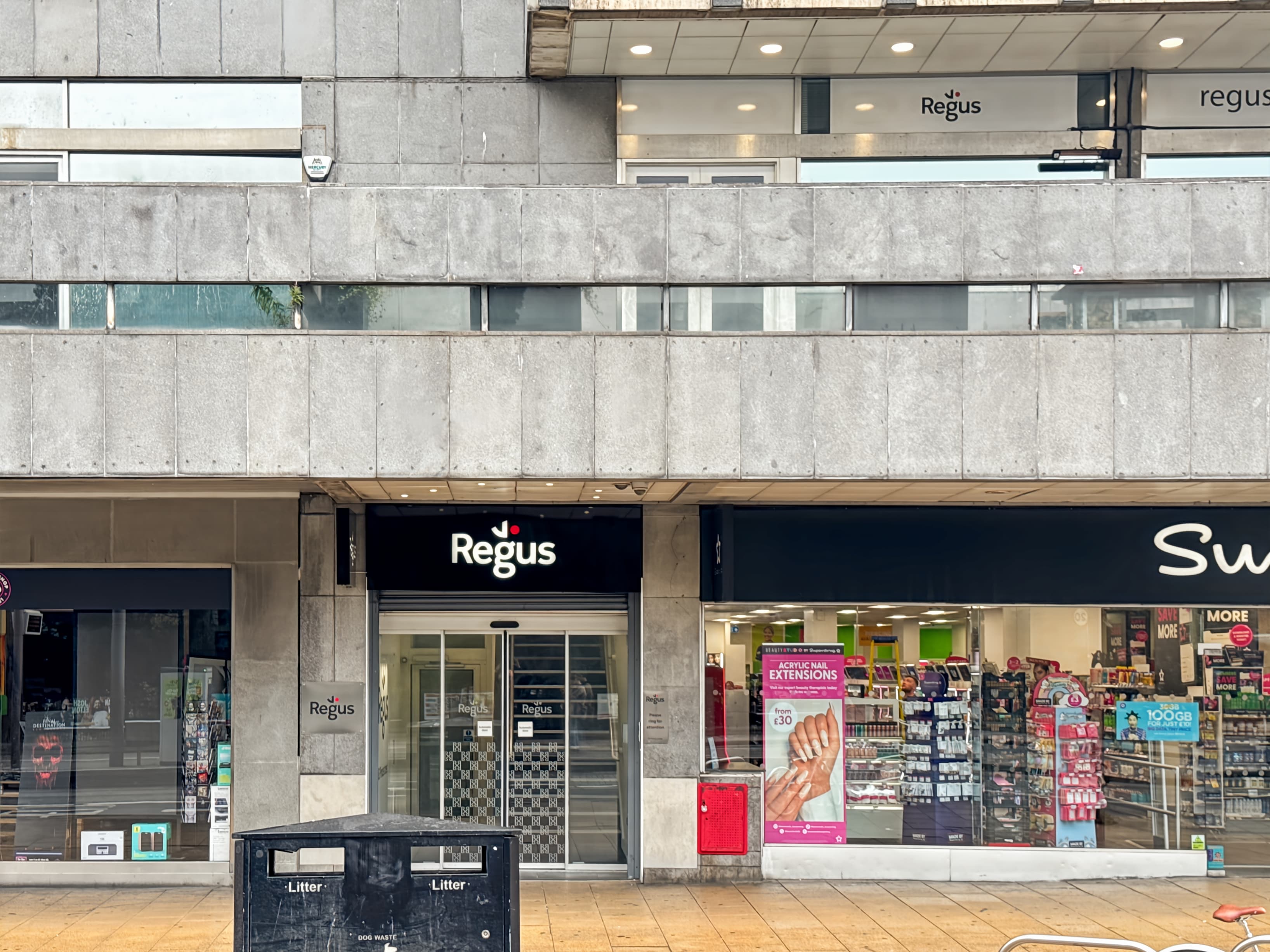 EDINBURGH, Princes Street image 9