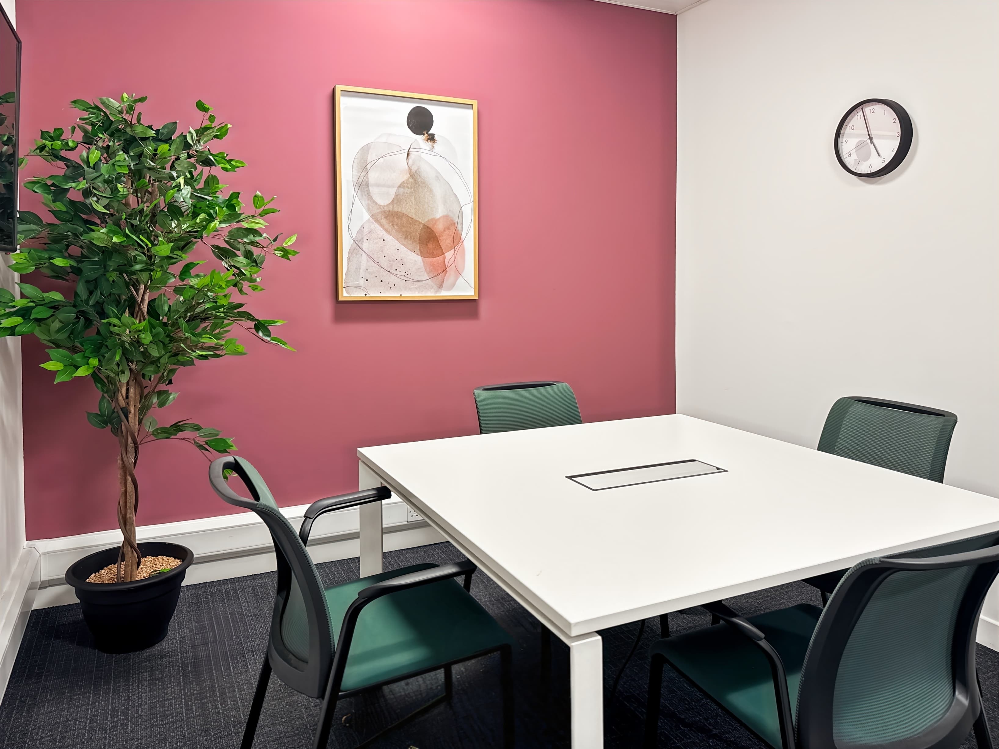 EDINBURGH, Princes Street image 11