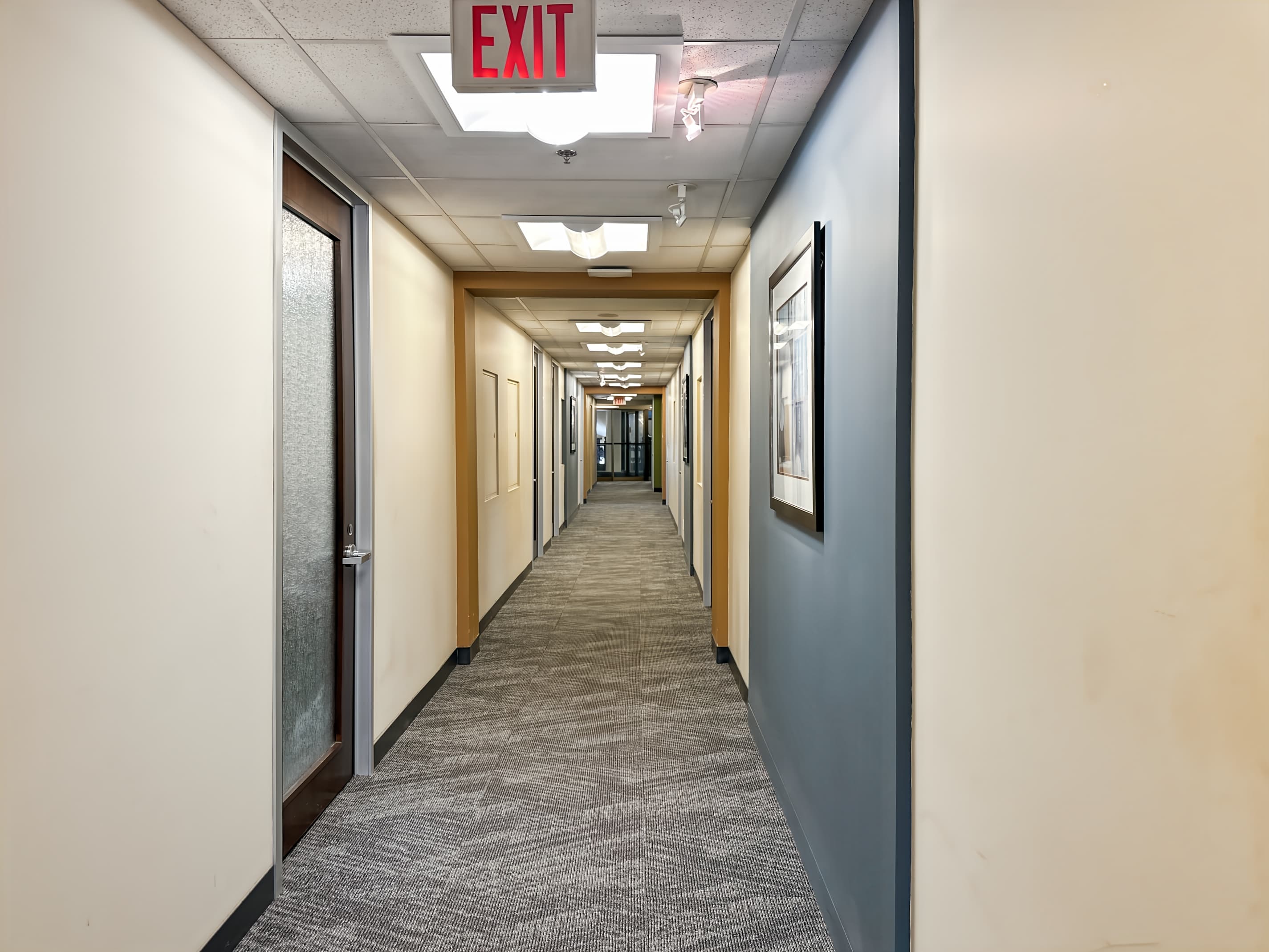 ON, Ottawa – Fairmont Chateau Laurier image 2