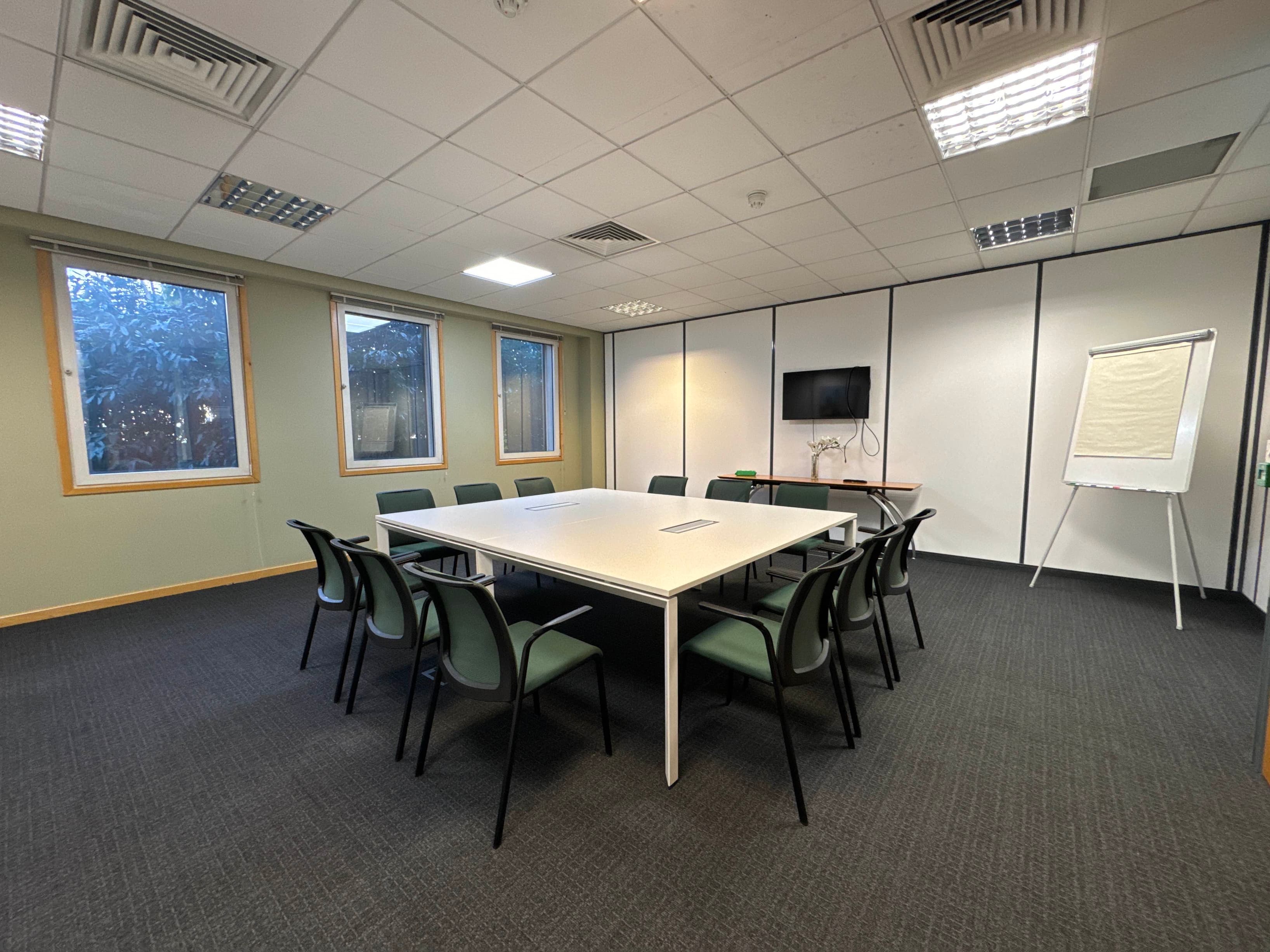 HEATHROW, Bath Road image 10