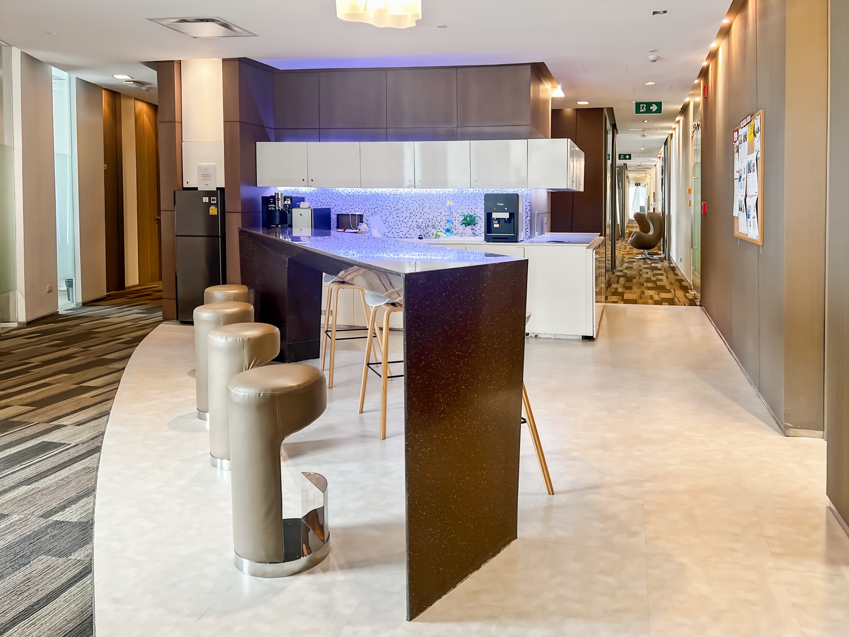 BANGKOK, Sathorn Square image 13