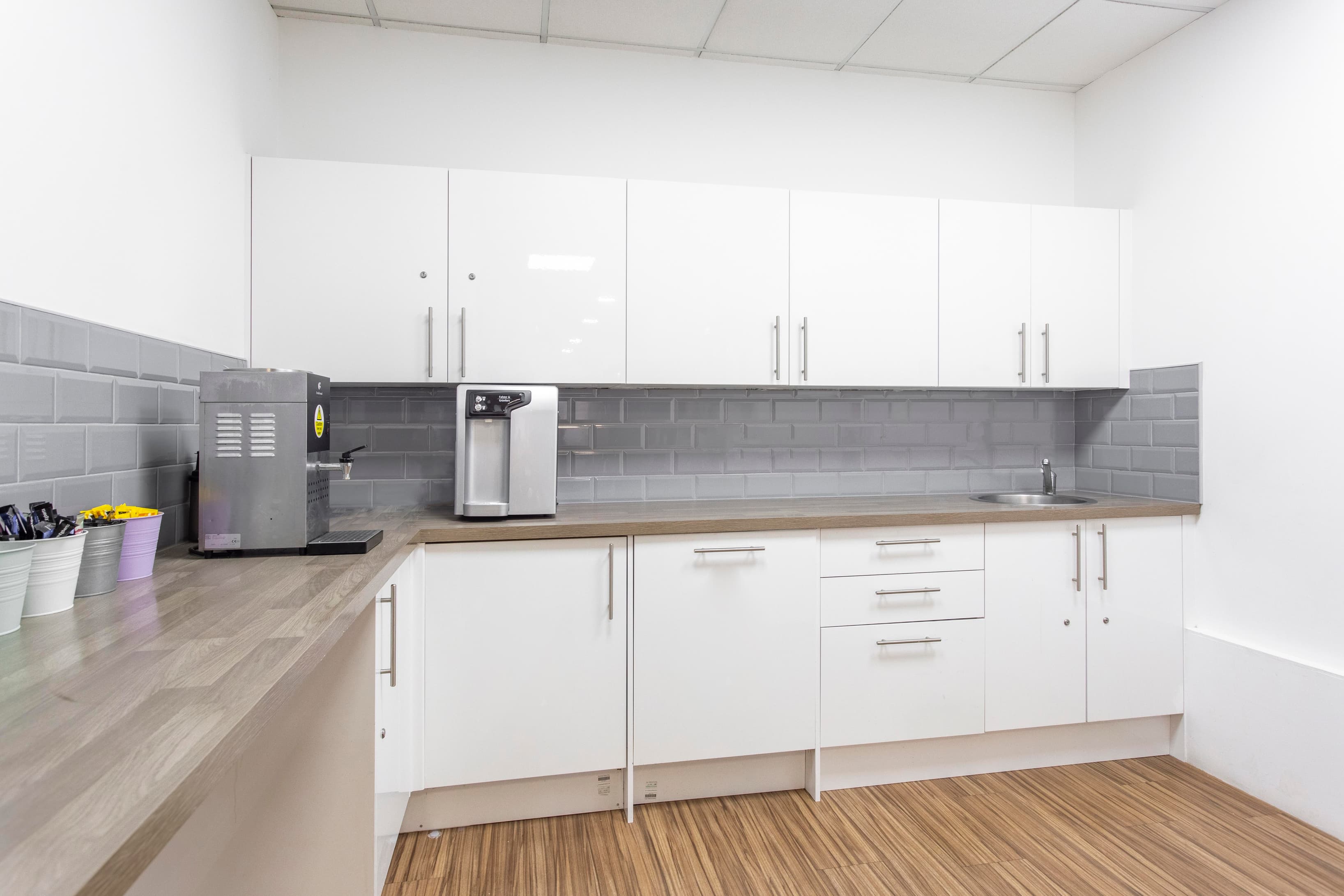 WARRINGTON, Cinnamon Park image 3