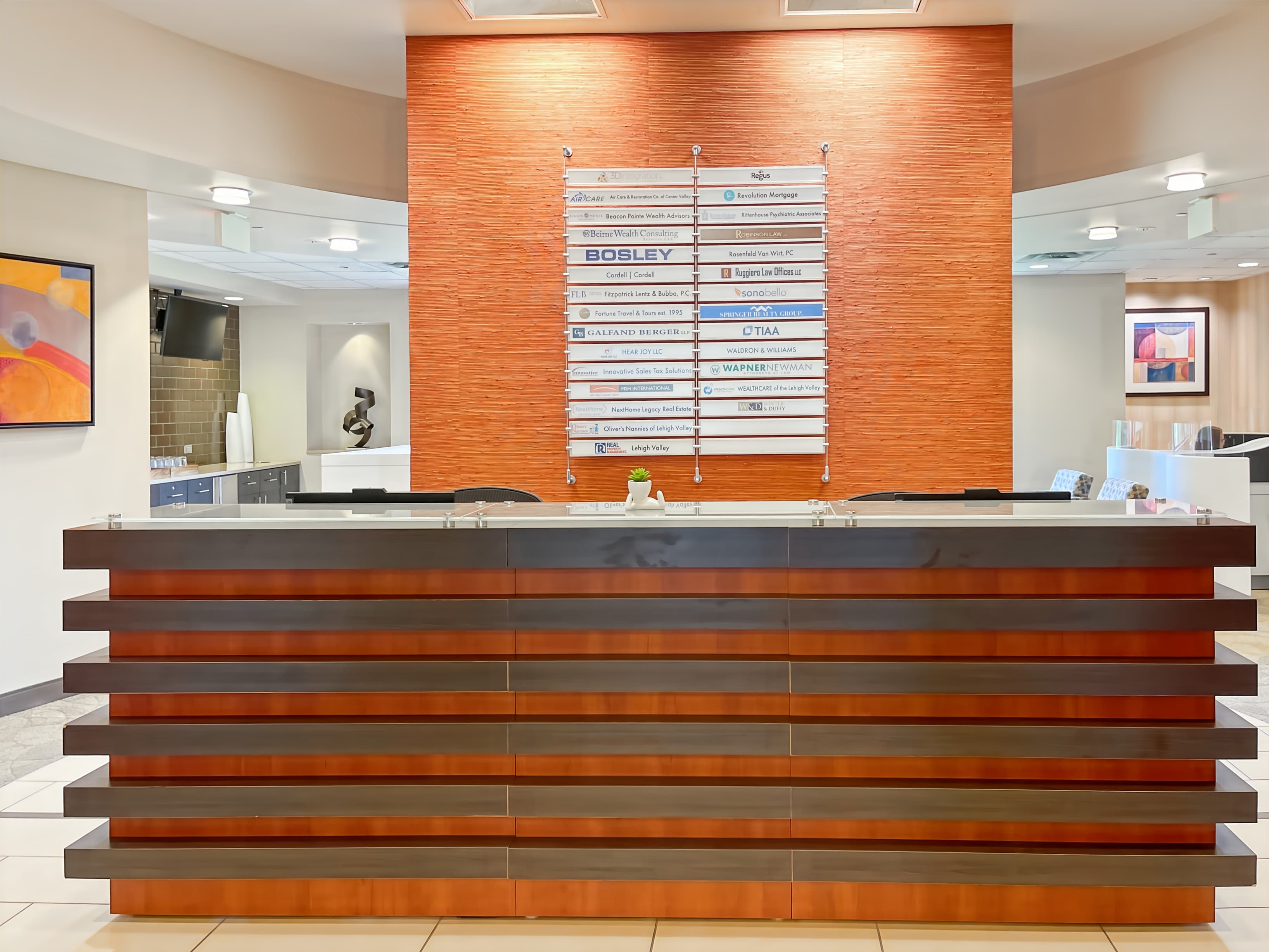 PA, Center Valley - Saucon Valley Plaza image 1 PA, Center Valley - Saucon Valley Plaza image 1