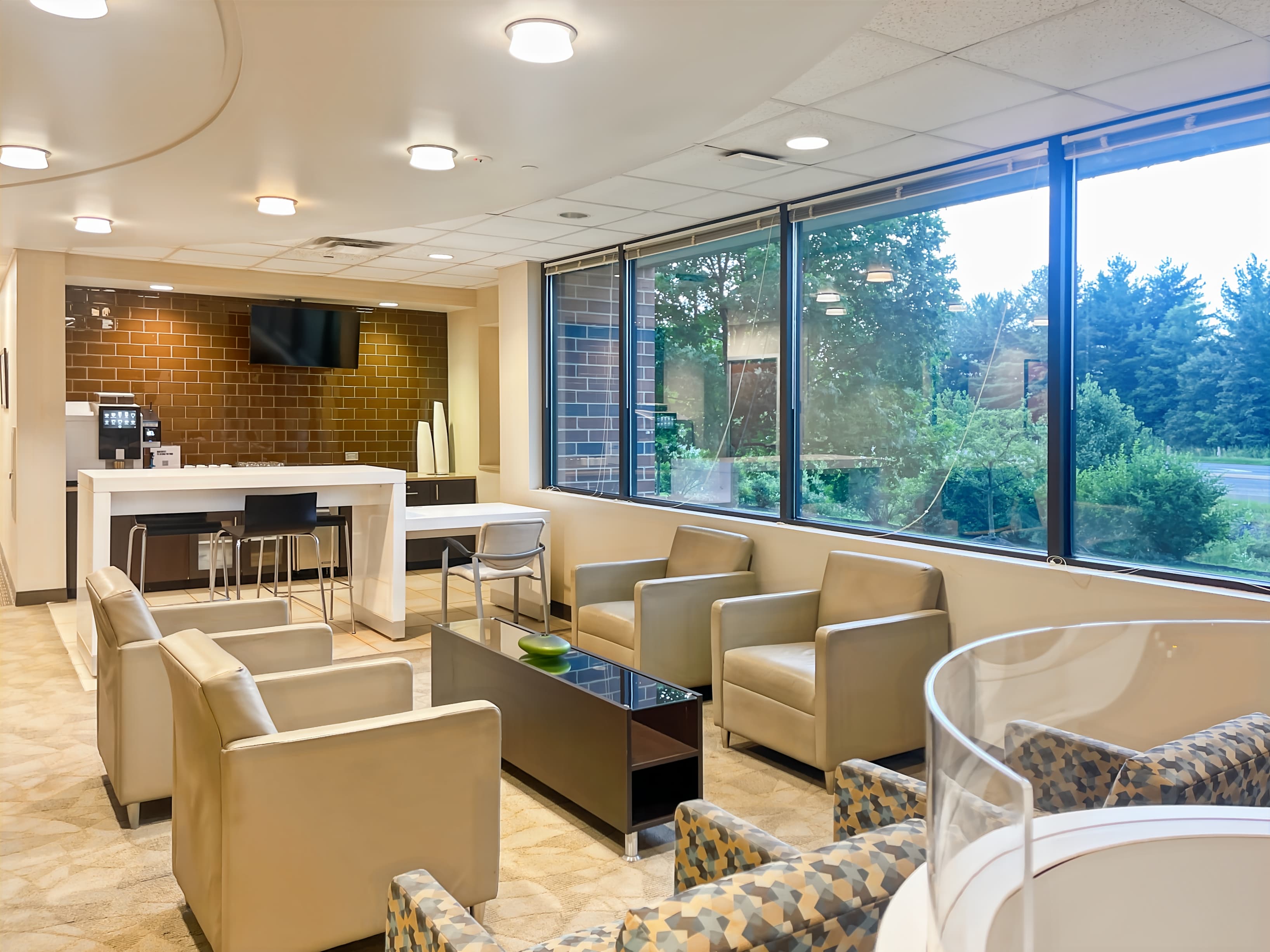 PA, Center Valley - Saucon Valley Plaza image 9 PA, Center Valley - Saucon Valley Plaza image 9