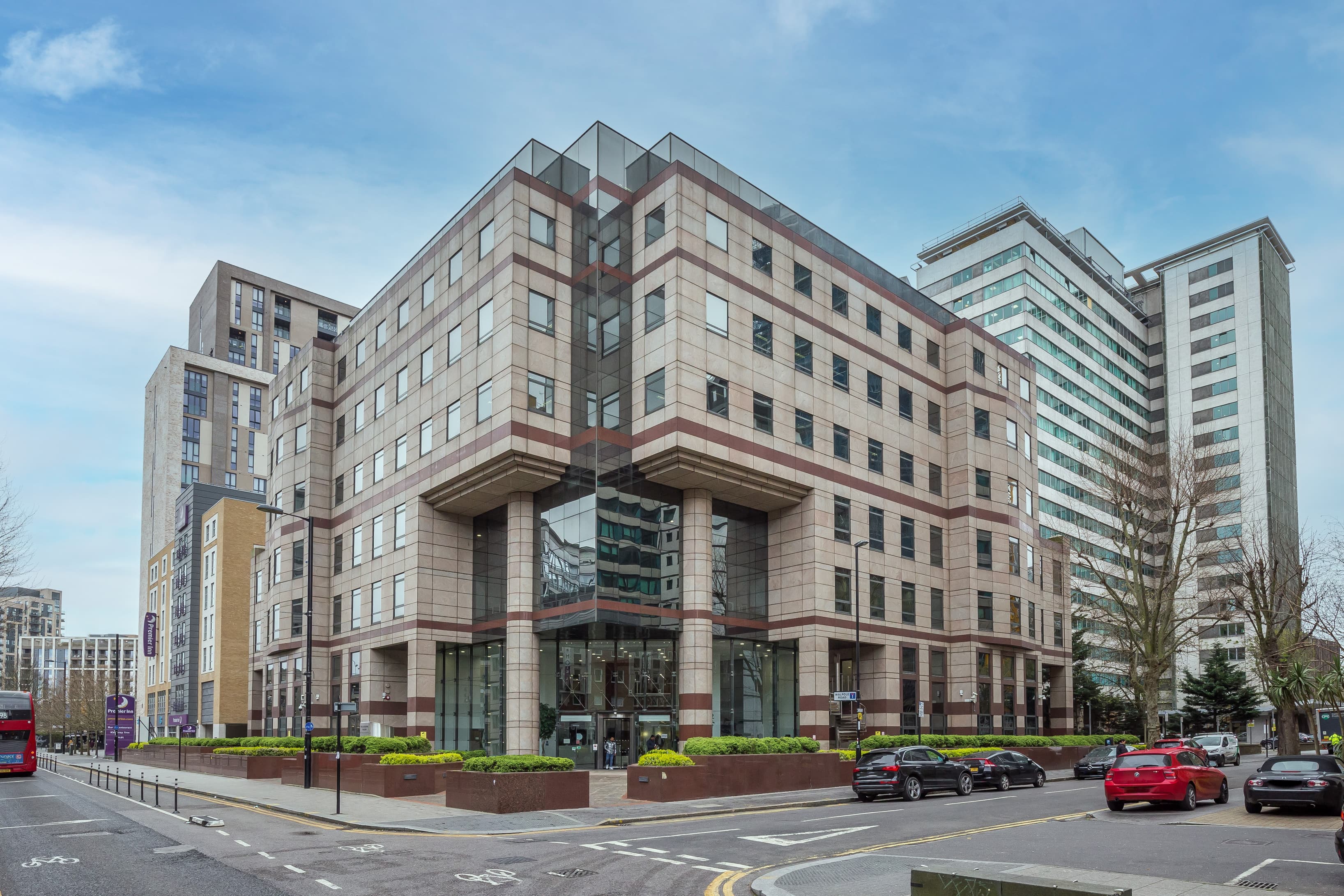 CROYDON, Lansdowne Road image 2