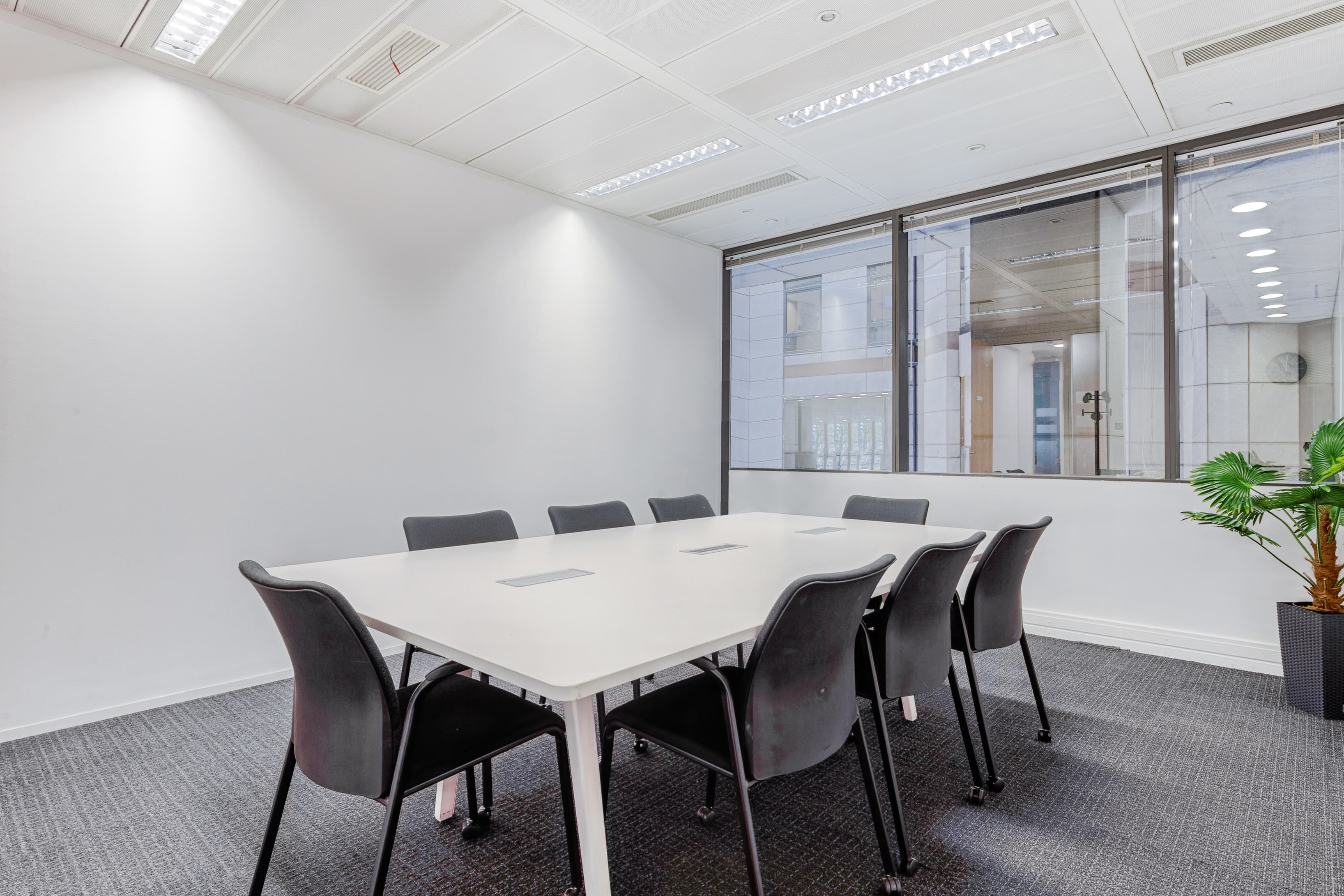 CROYDON, Lansdowne Road image 7