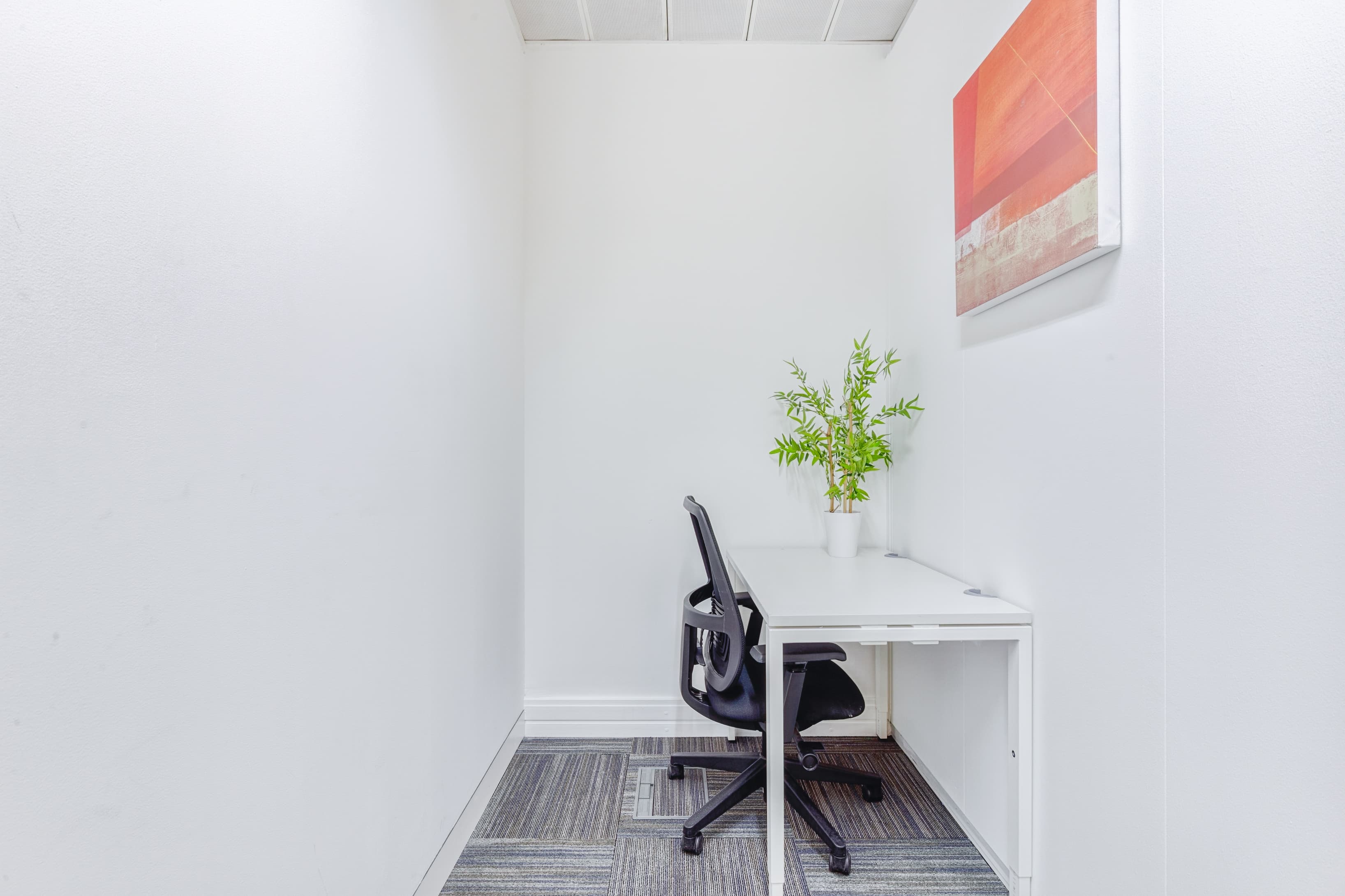 CROYDON, Lansdowne Road image 3