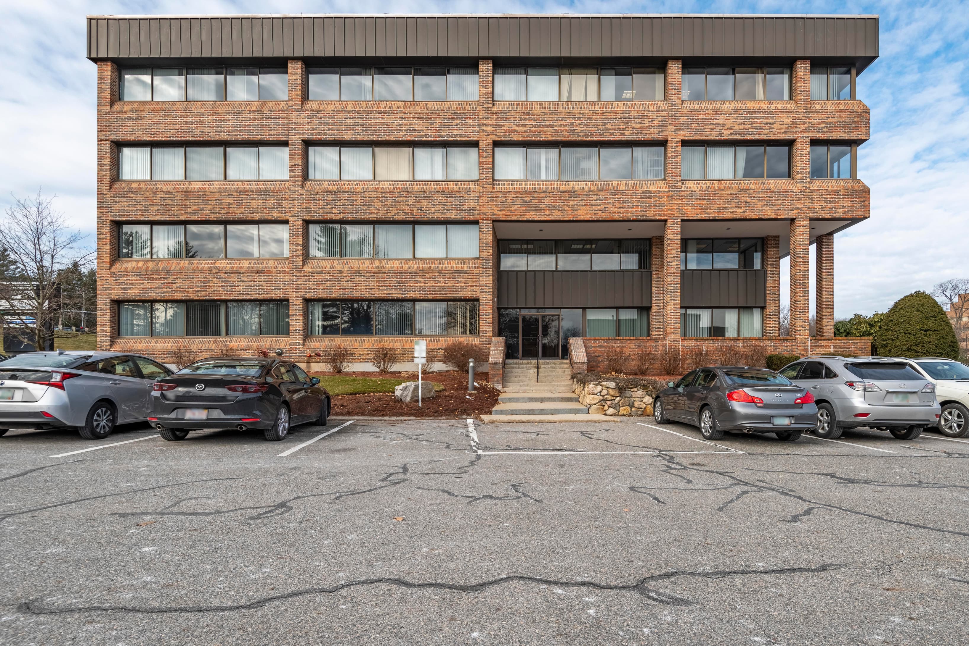 NH, Nashua – One Tara Boulevard image 3 NH, Nashua – One Tara Boulevard image 3