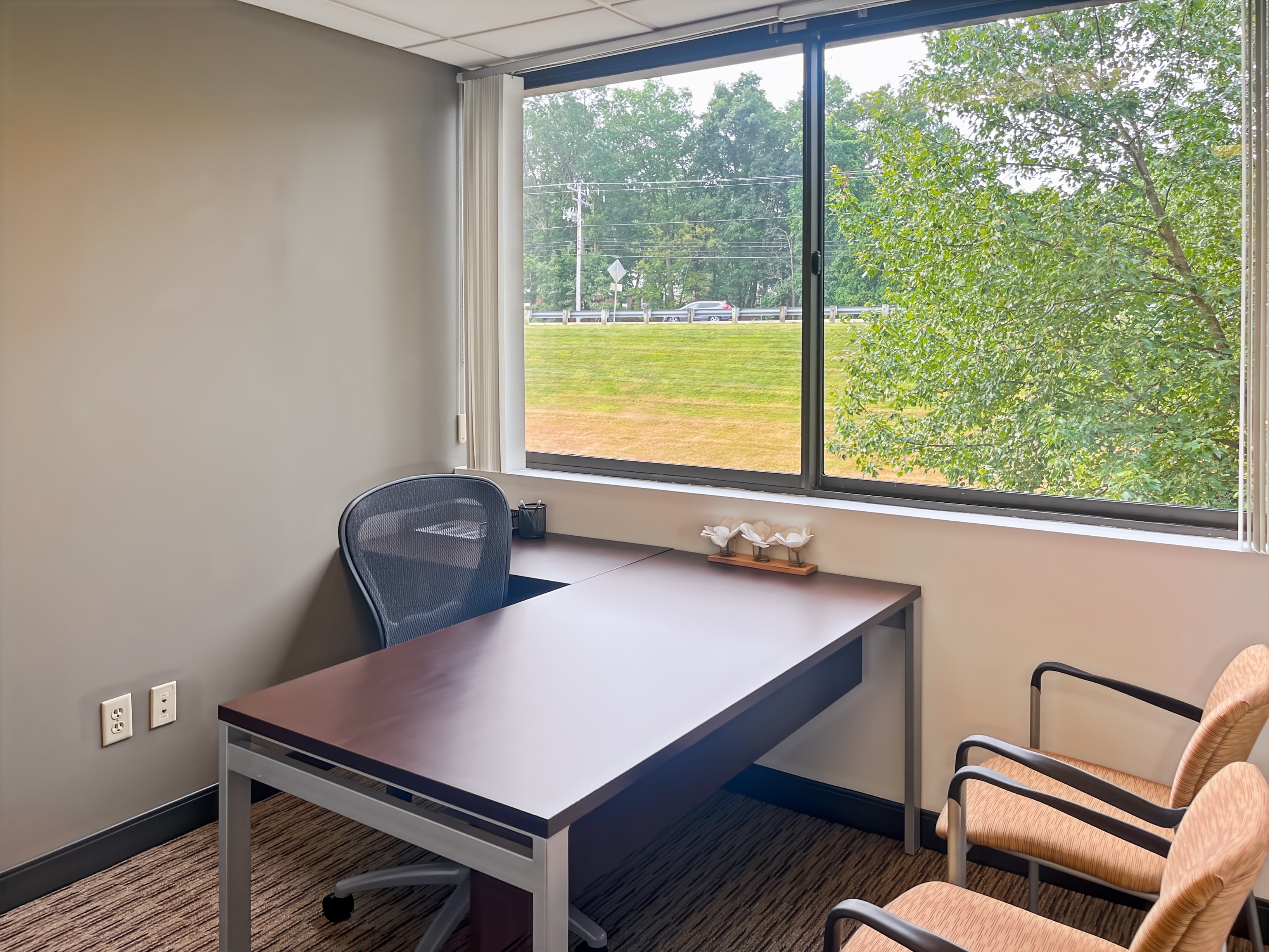 NH, Nashua – One Tara Boulevard image 13