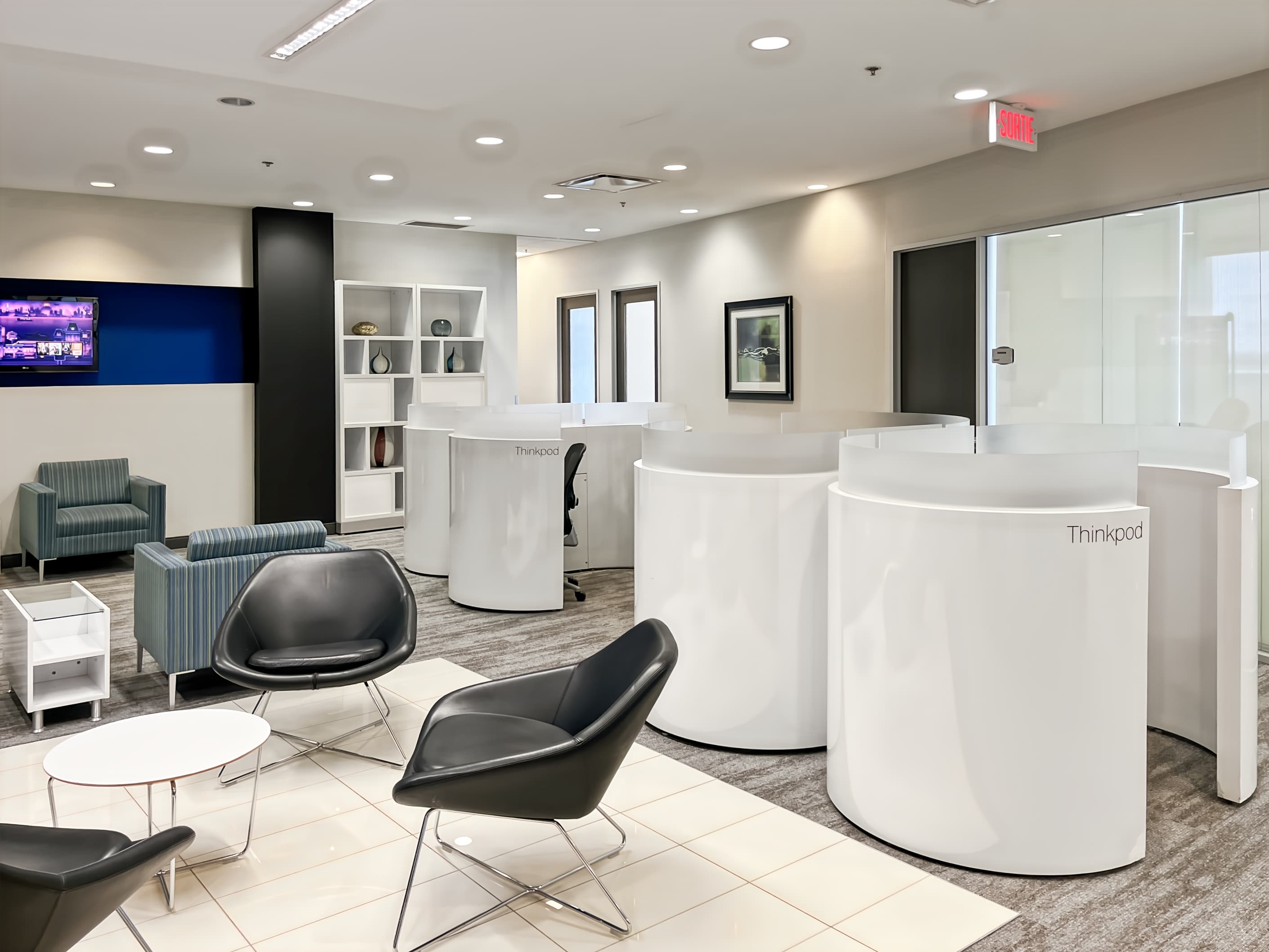 QC, Montreal, Pointe Claire – Montreal Airport image 5