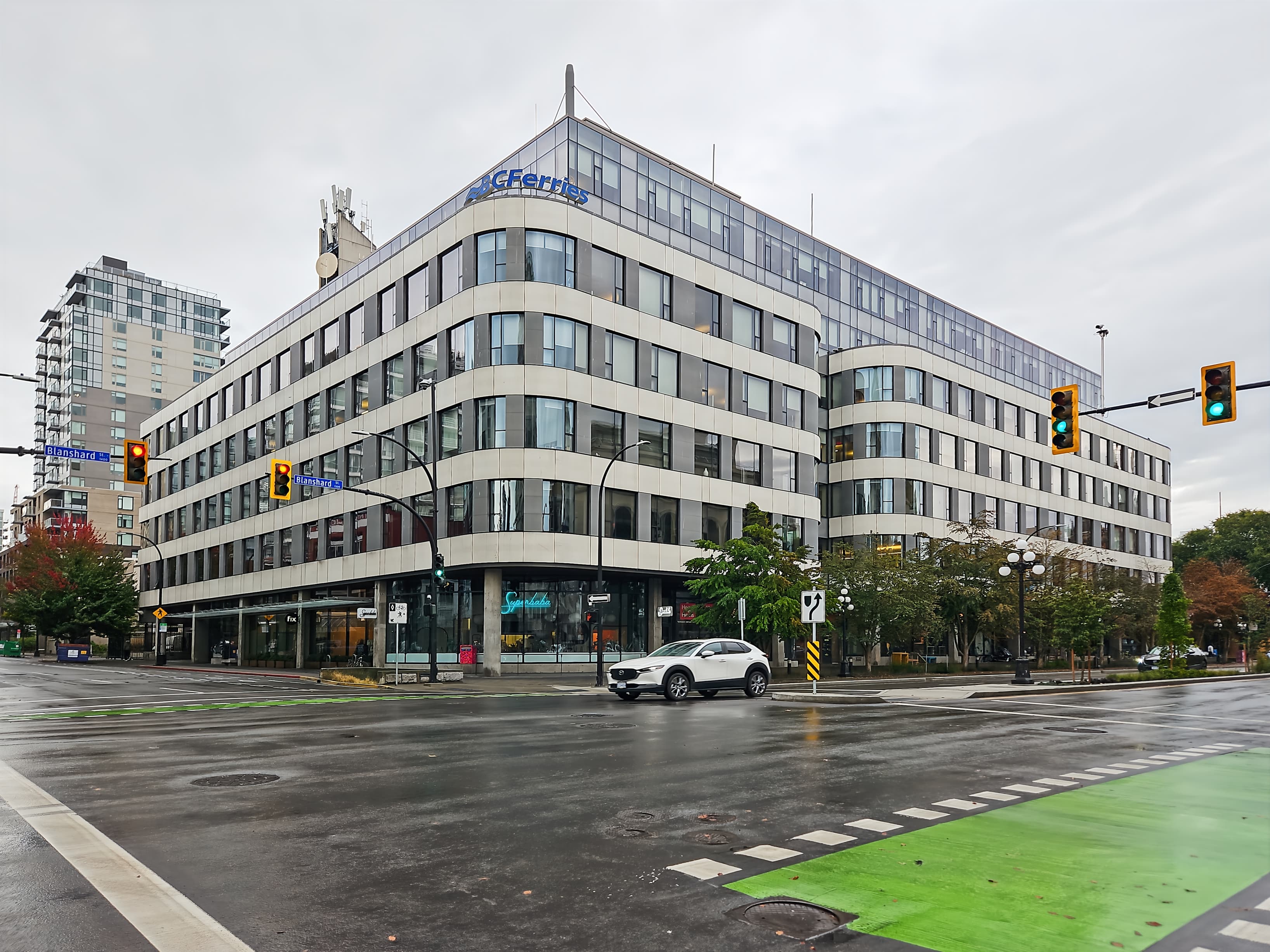 BC, Victoria - The Atrium image 13