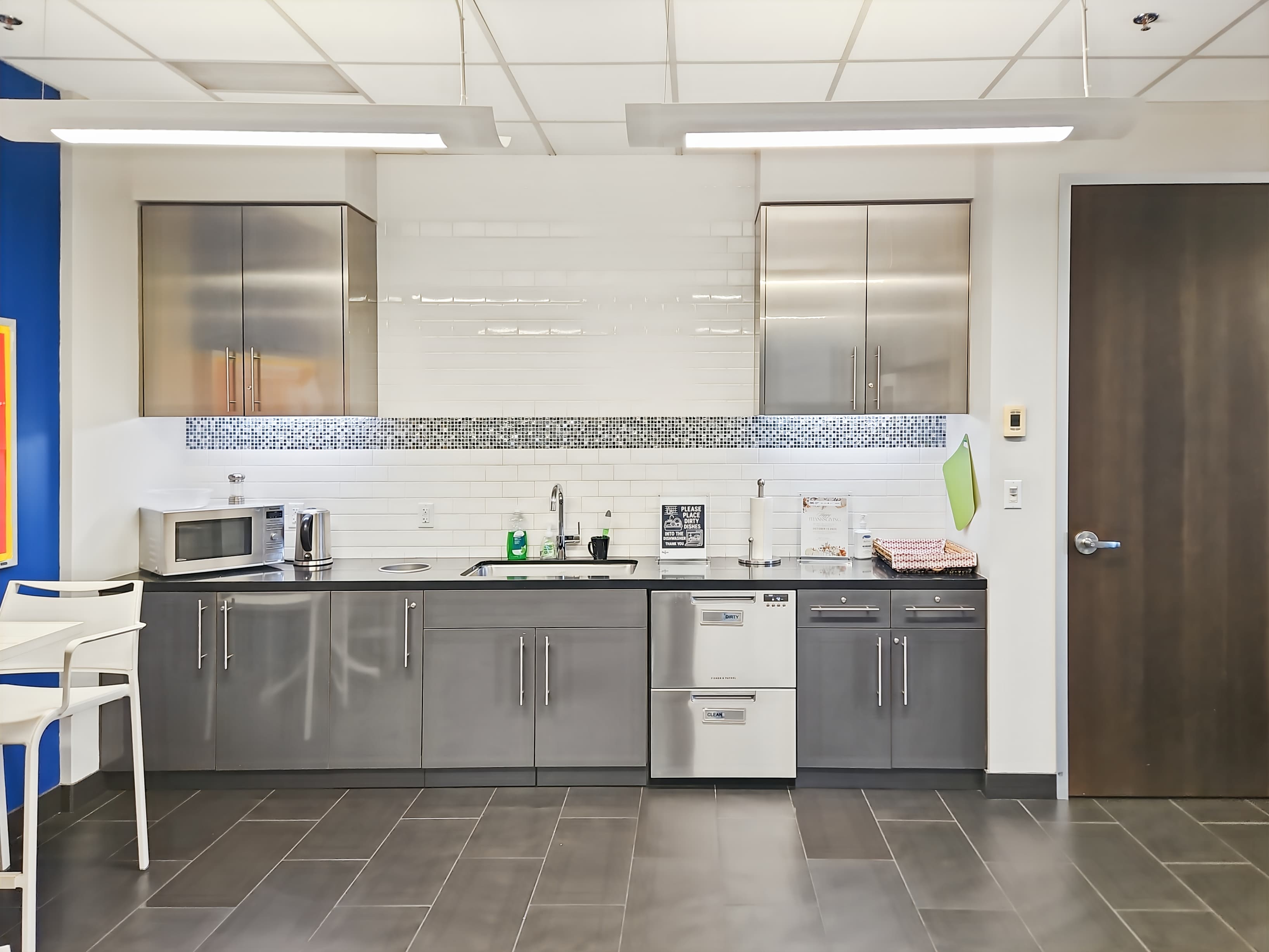 BC, Victoria - The Atrium image 11