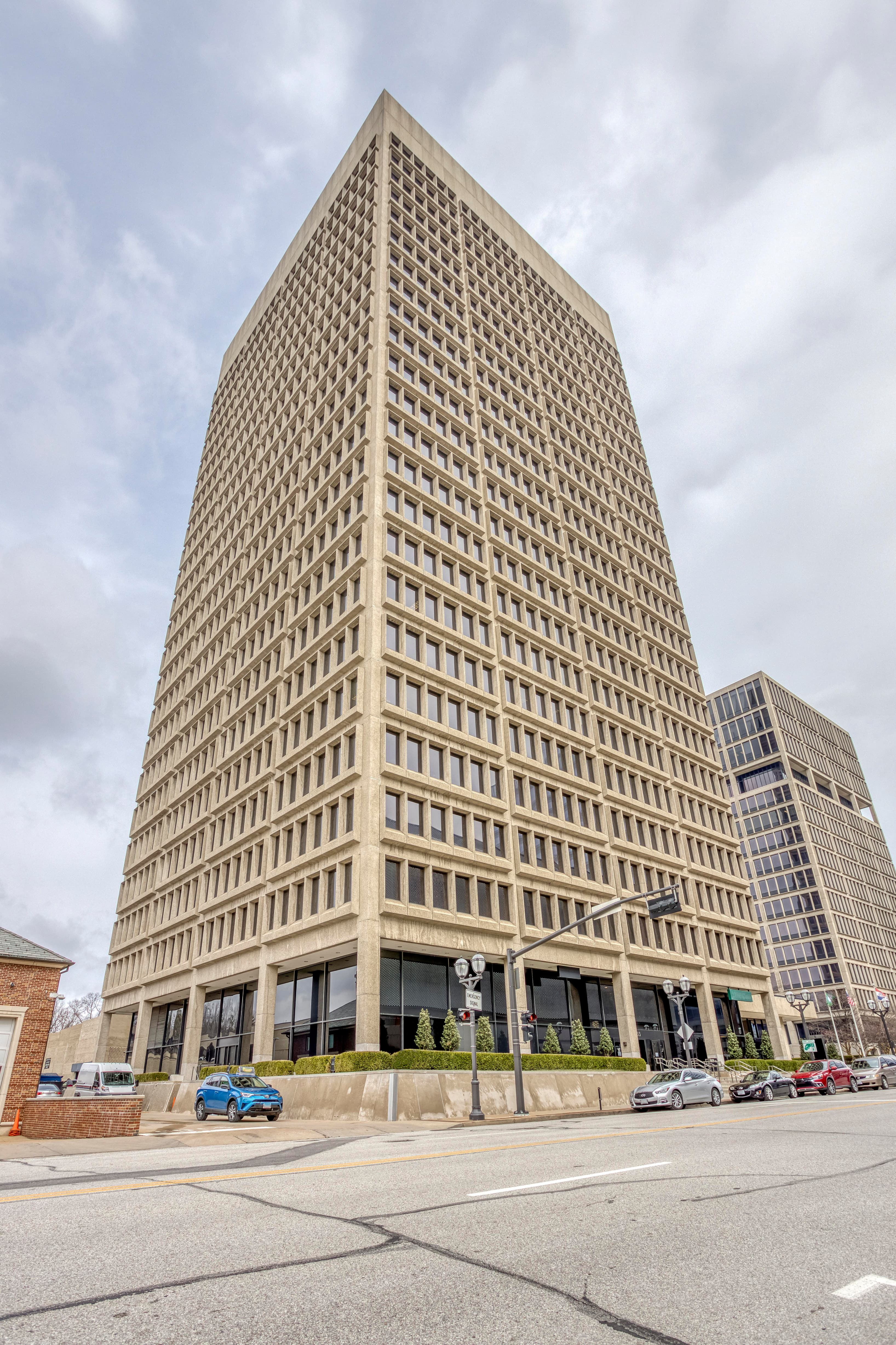 MO, St. Louis - Clayton - Pierre Laclede image 5