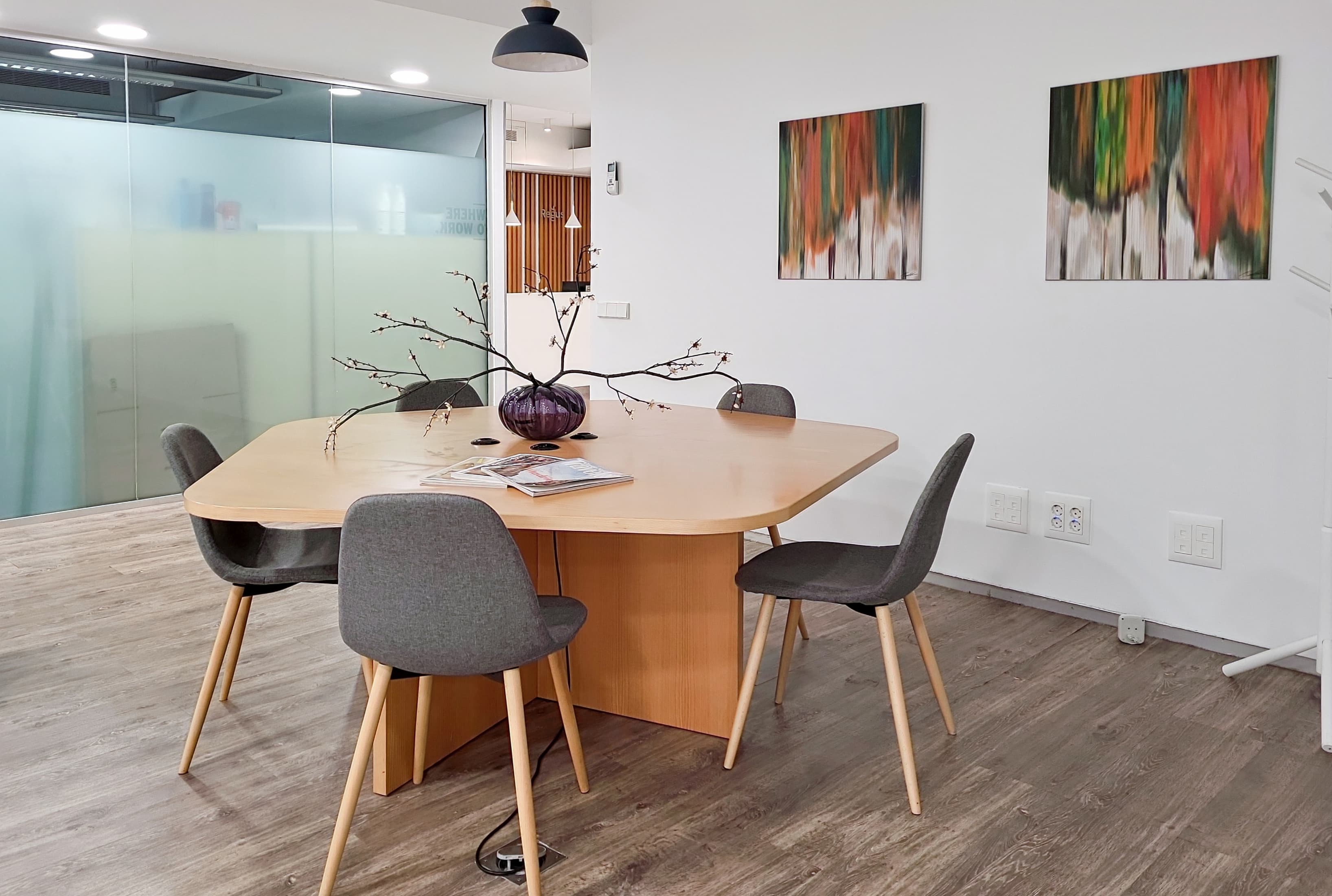 BILBAO, Gran Via image 3 BILBAO, Gran Via image 3