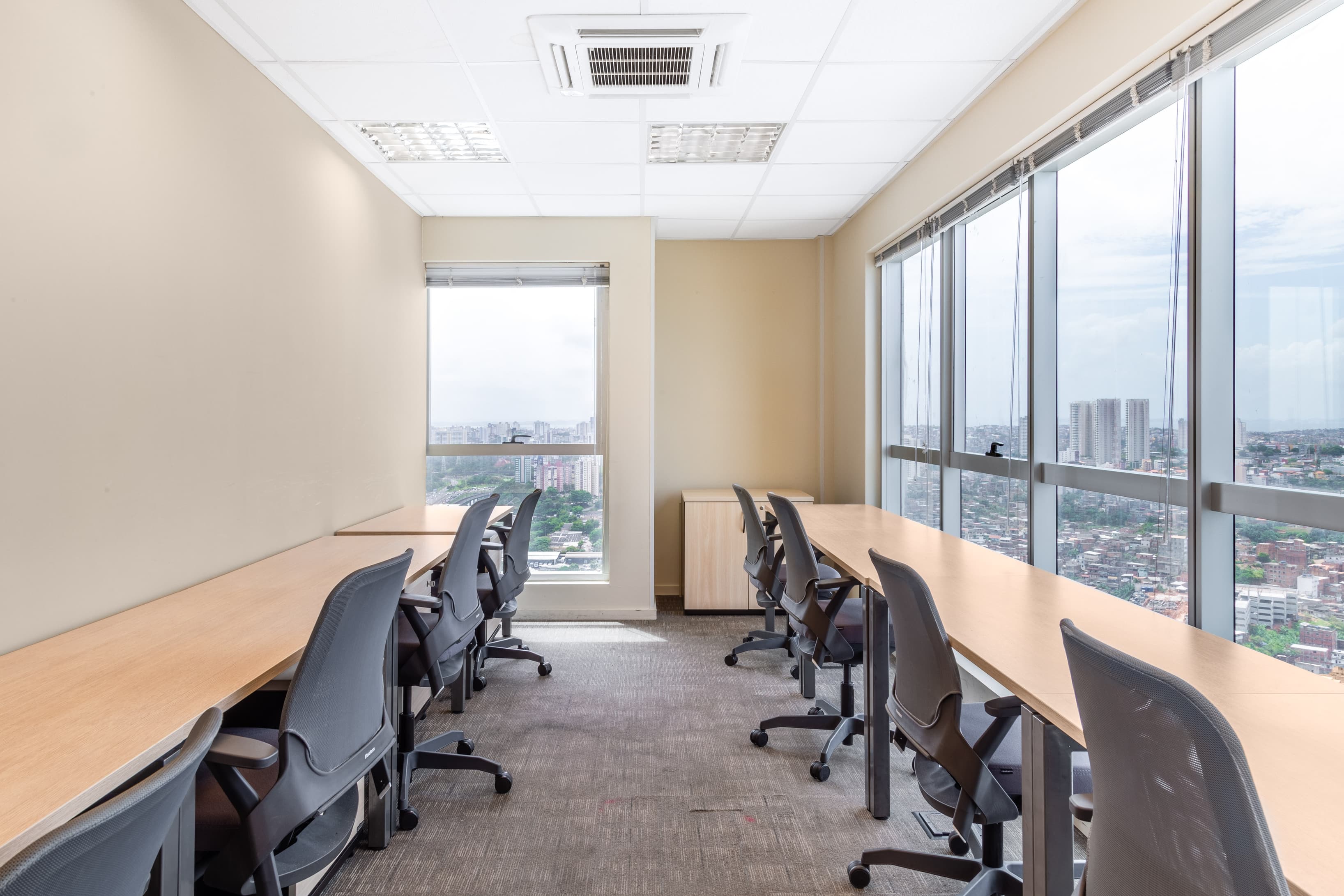 SALVADOR, Mundo Plaza – Tancredo Neves image 3