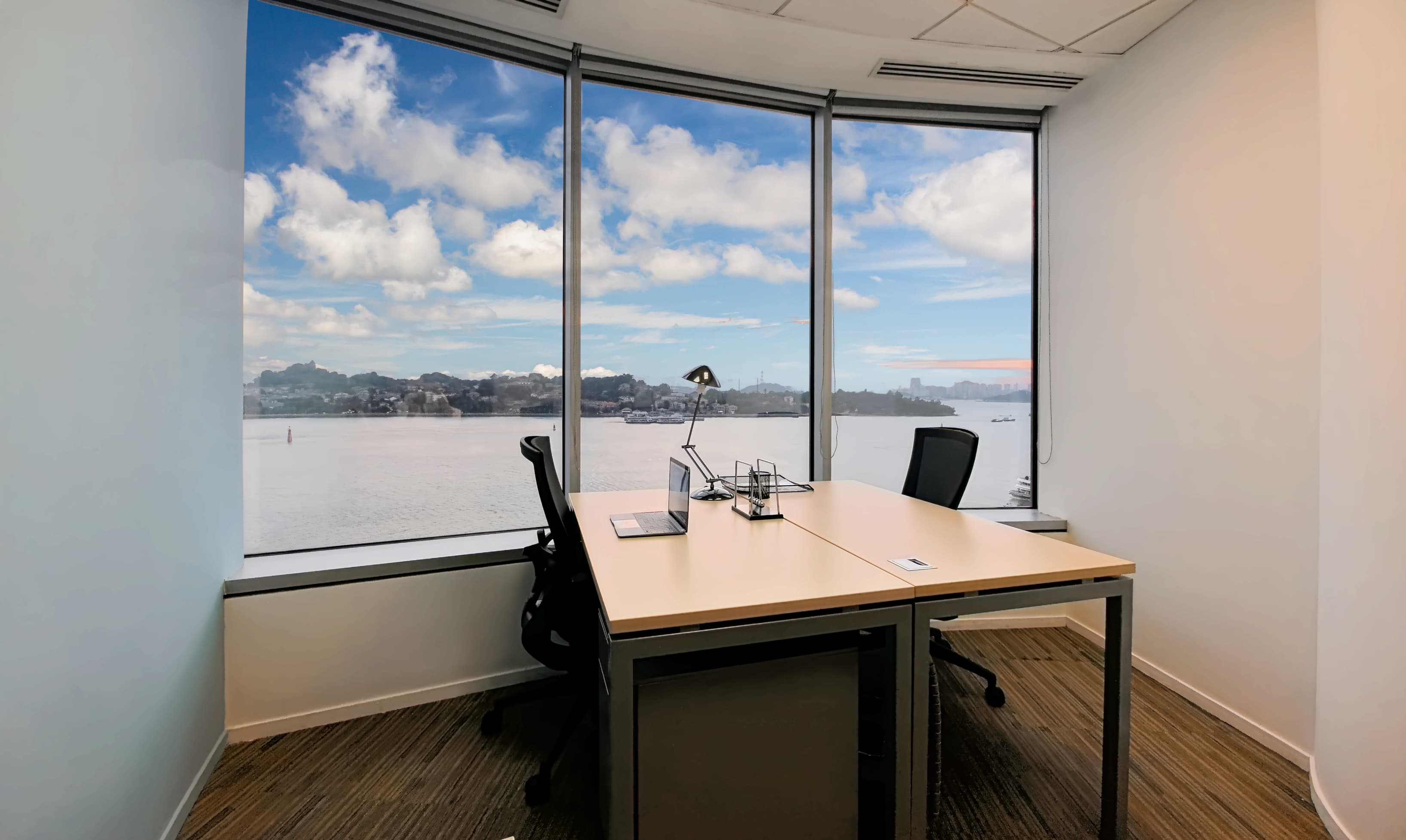 Xiamen, International Plaza image 13