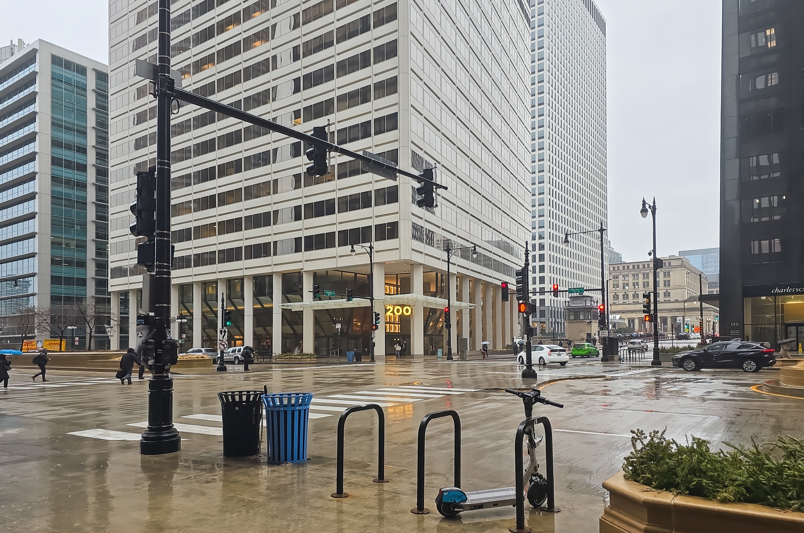 IL, Chicago-CBD - West Loop 200 S. Wacker image 4