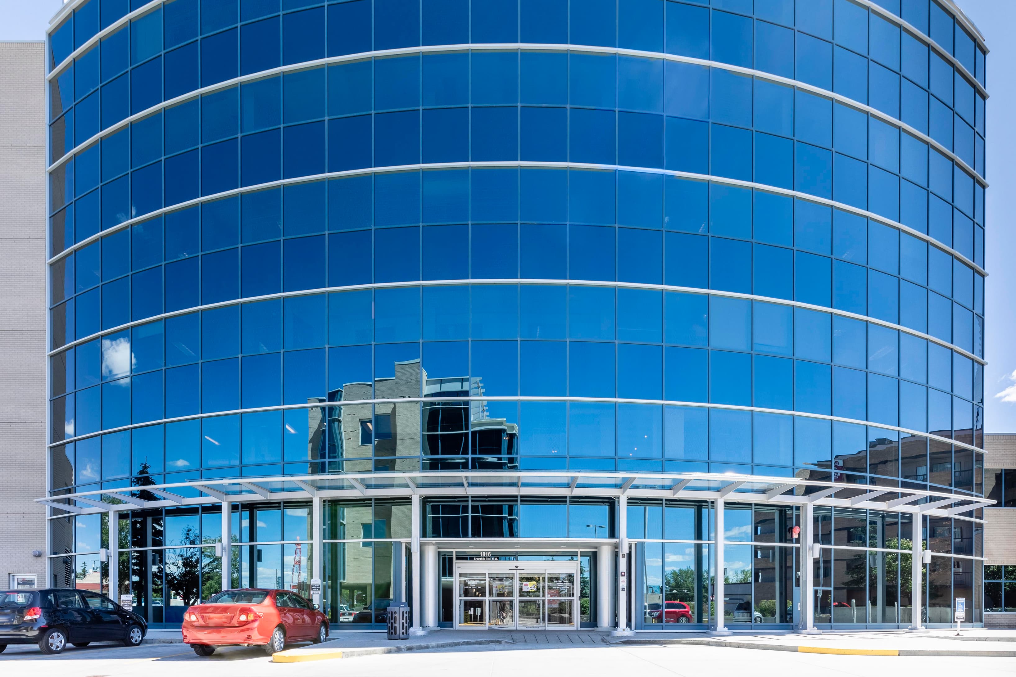 AB, Calgary – One Executive Place image 3