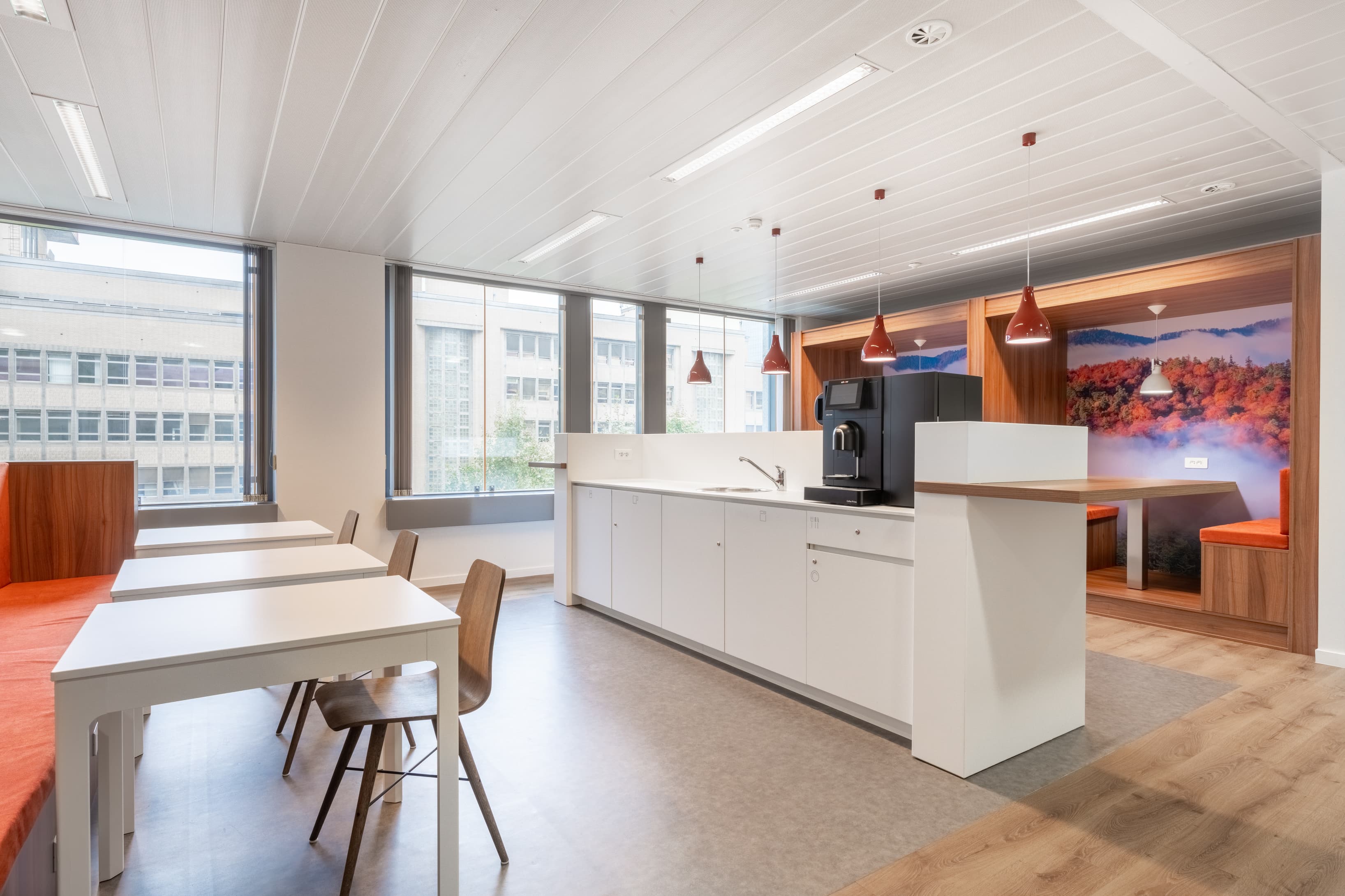 BRUSSELS, South Station image 8