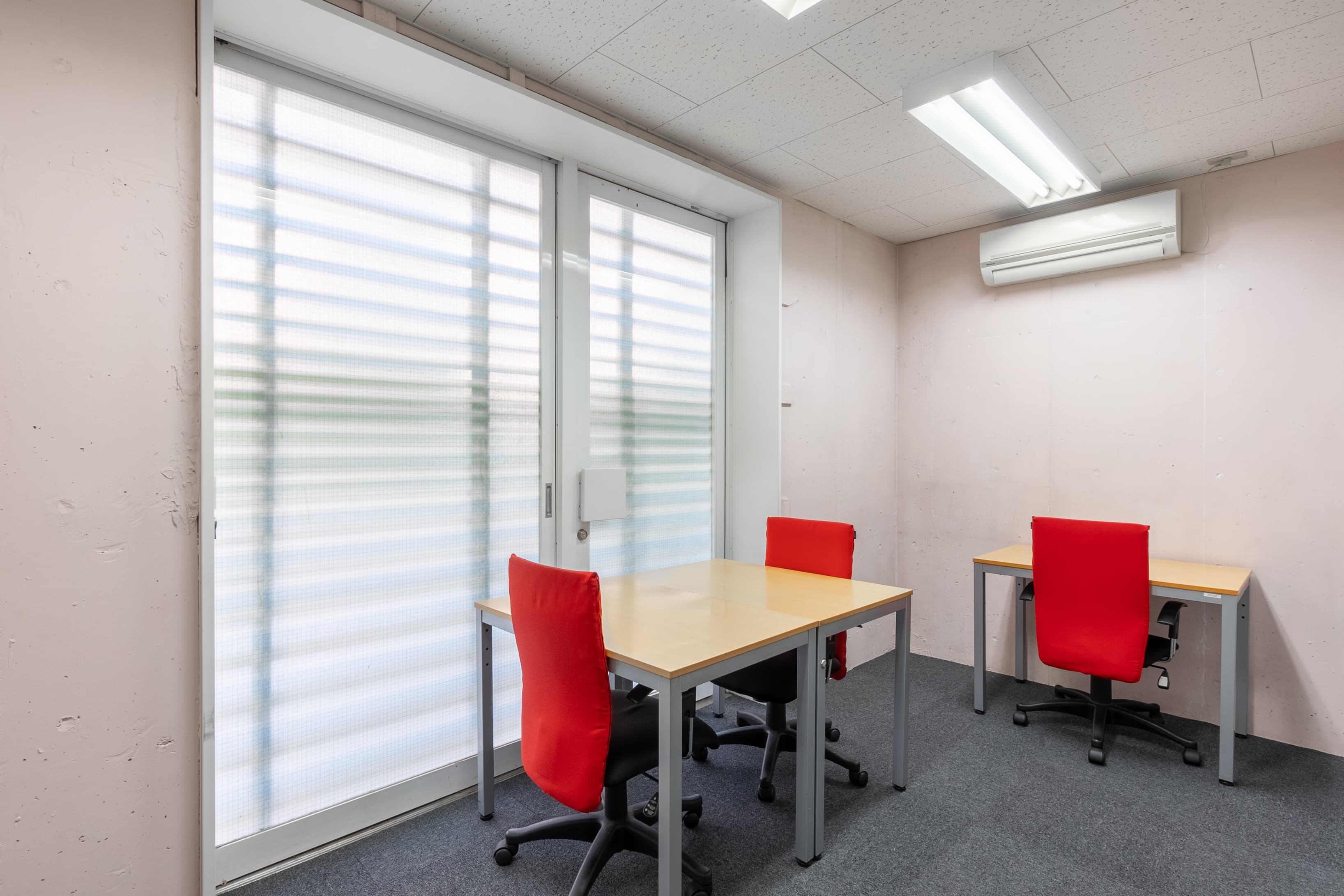 TOKYO, Azabujuban (Open Office) image 2