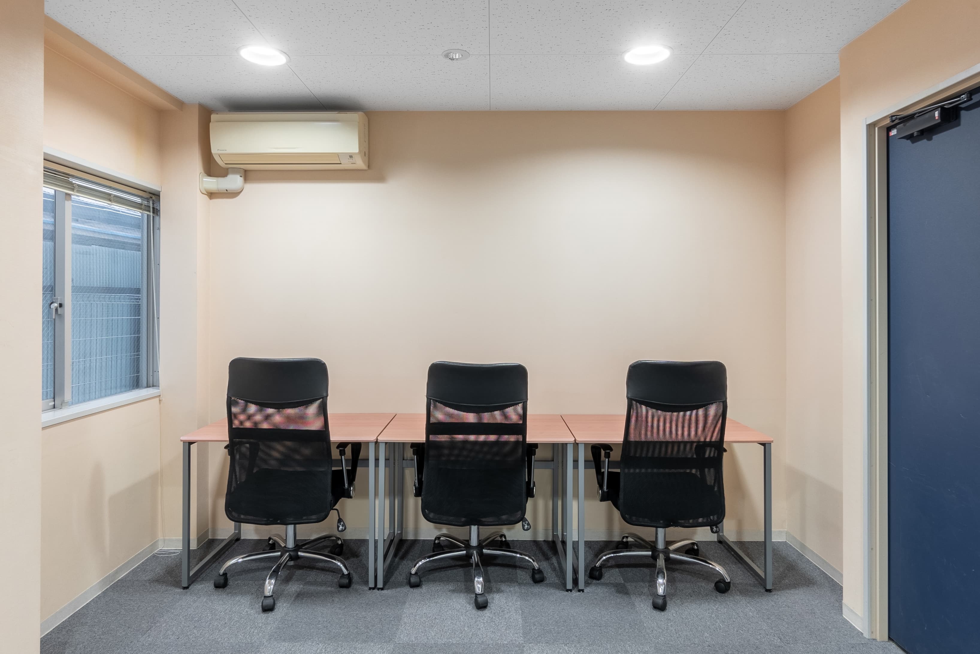 TOKYO, Nogizaka (Open Office) image 8