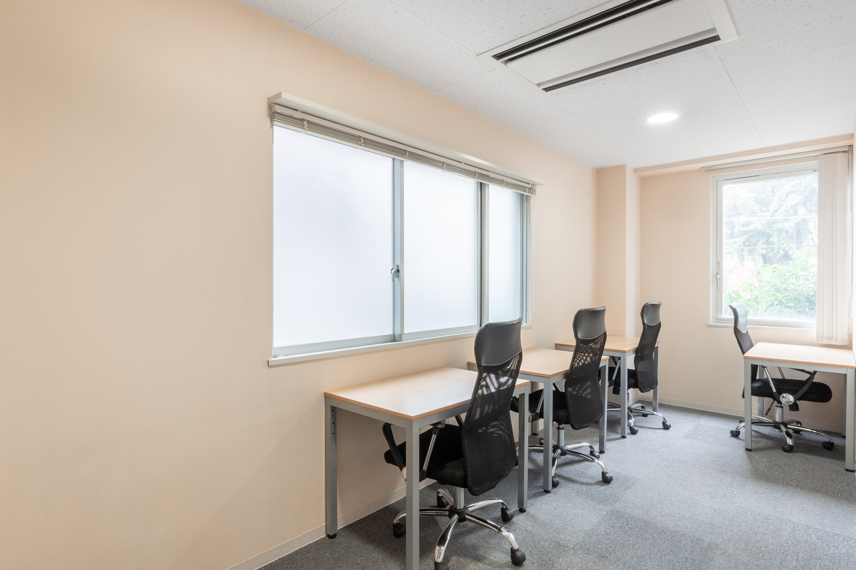 TOKYO, Nogizaka (Open Office) image 9