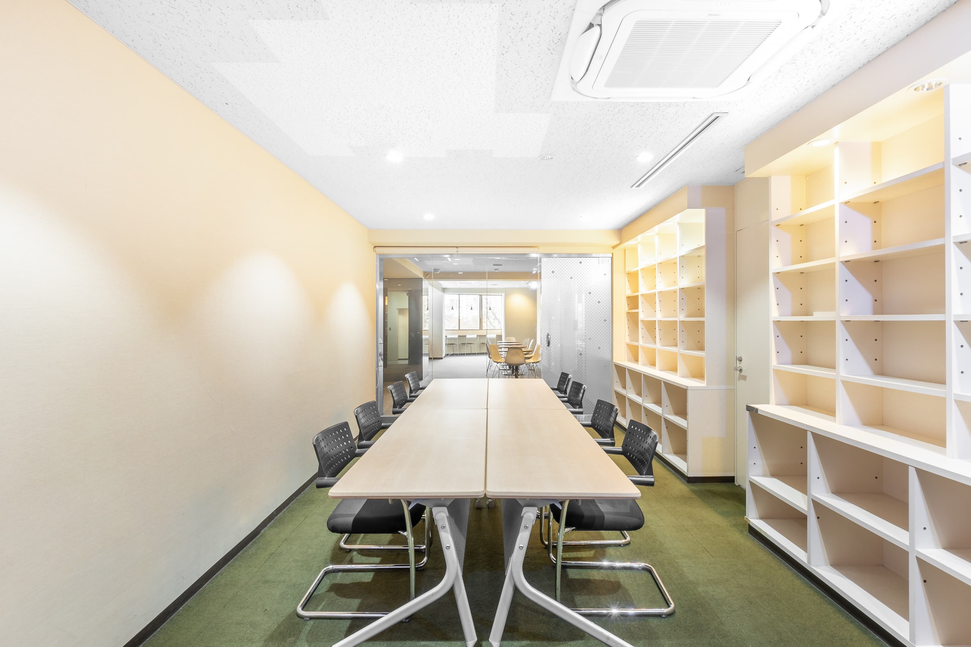 TOKYO, Aoyama Centre (Open Office) image 3