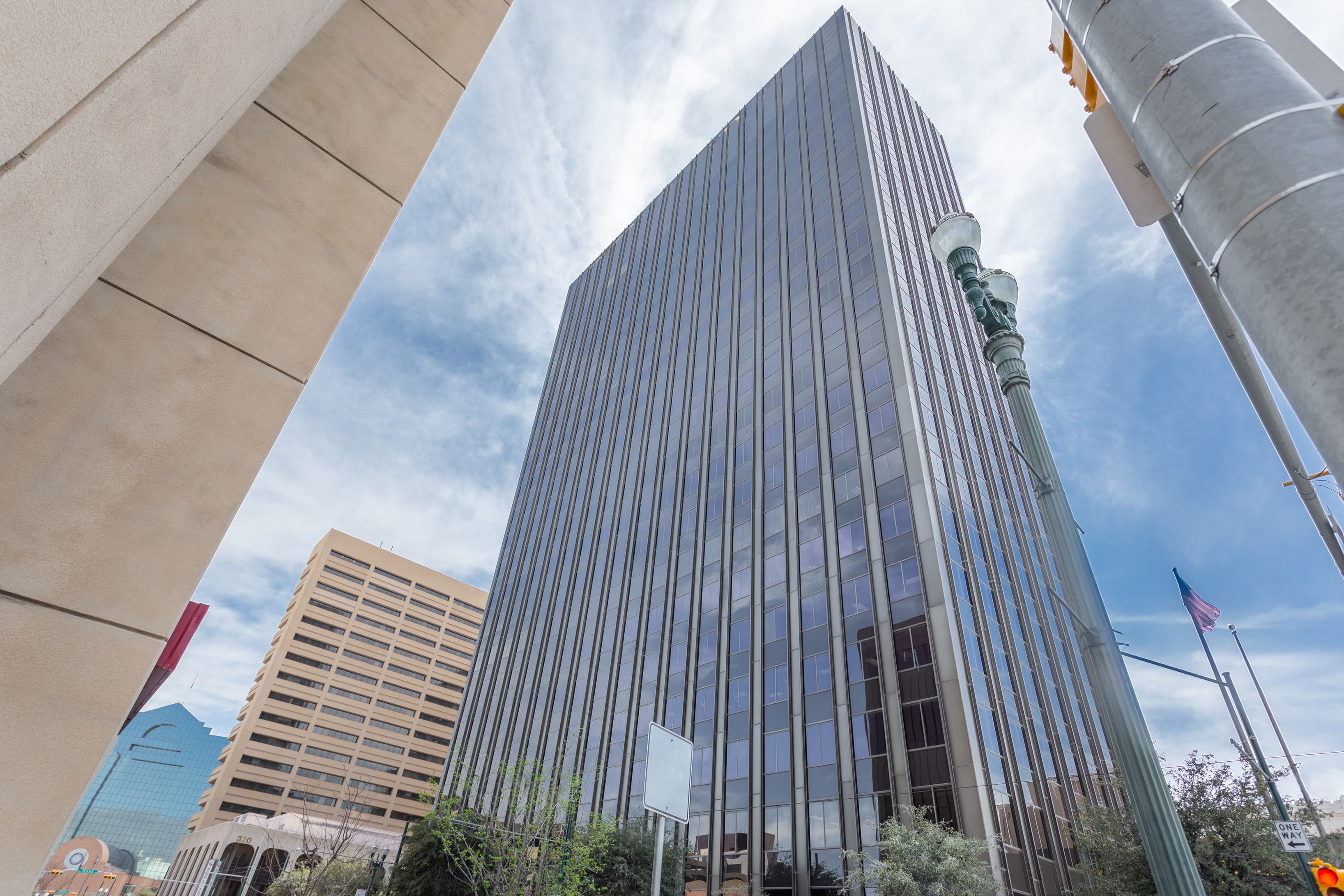 TX, El Paso - Wells Fargo Plaza image 1