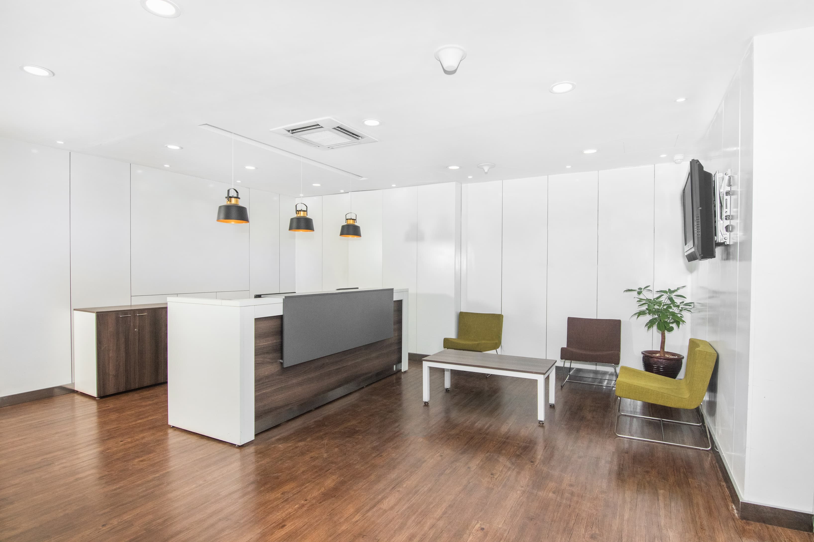 NAIROBI, Westlands Museum Hill (USD) image 3